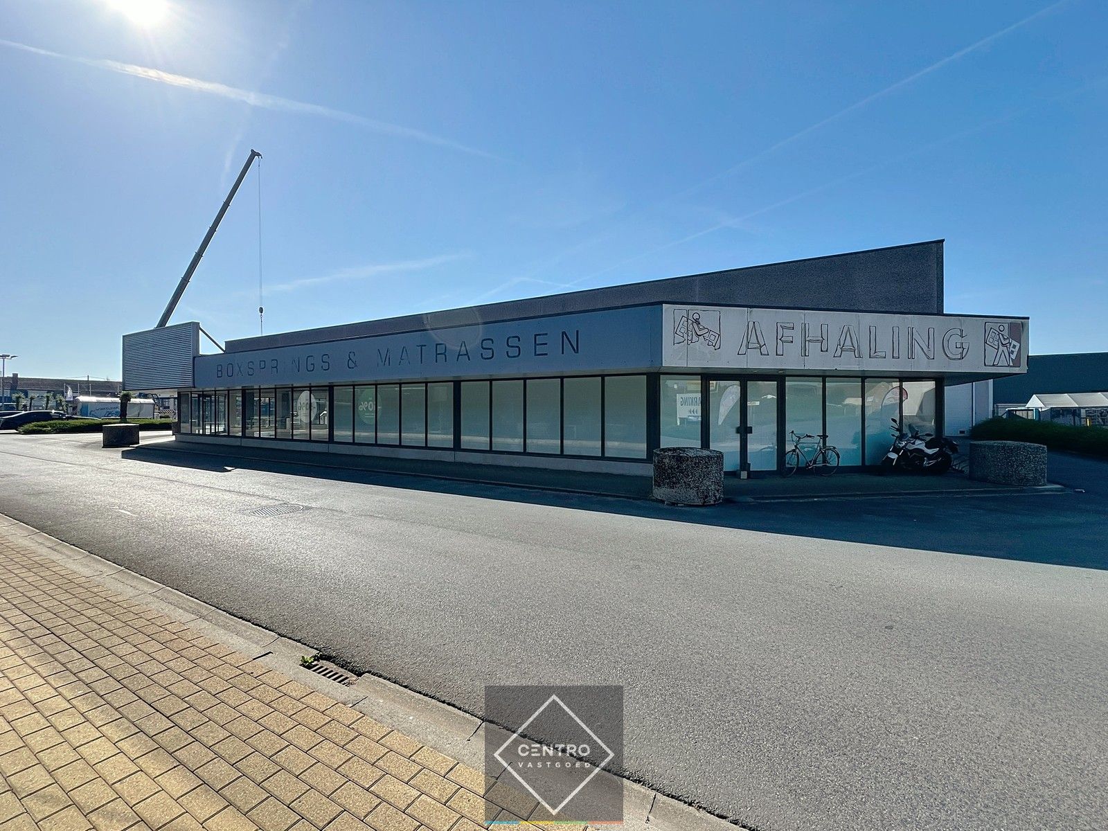 RUIME (± 450 m²) baanwinkel te huur in hét bruisende MAMMOETCENTER van Roeselare ! foto 5