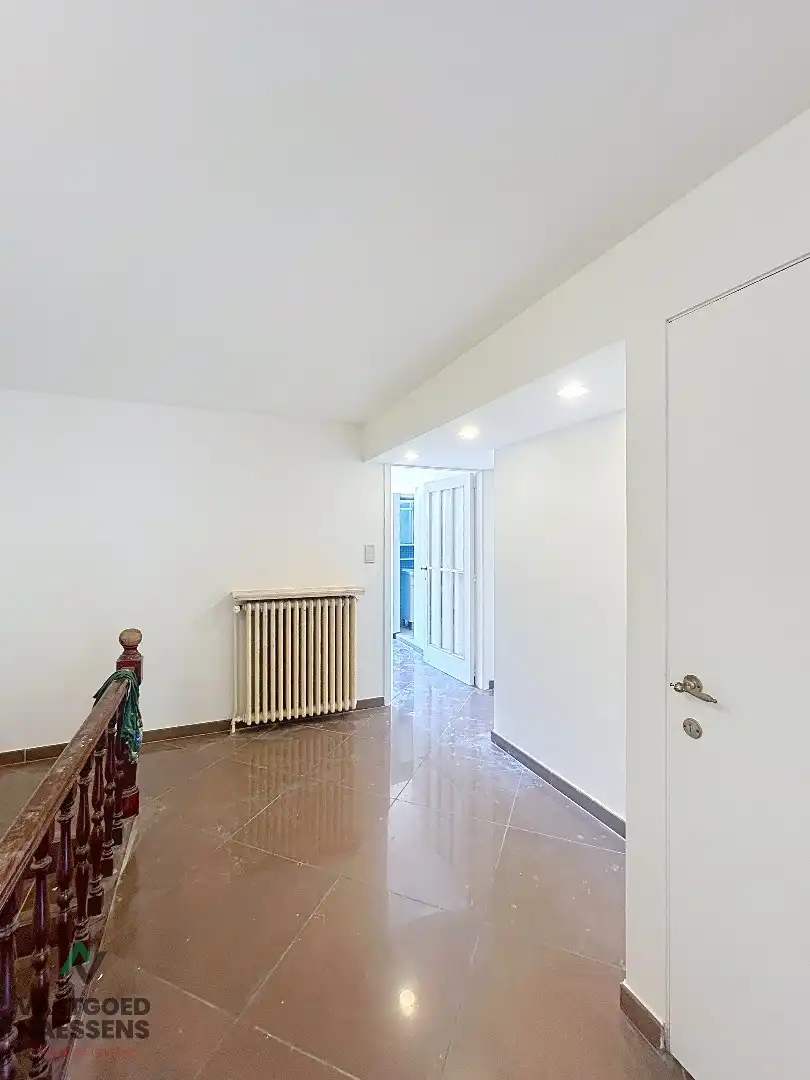 INVESTERINGSPAND/WONING - 5 SLPK - RUIME GARAGE - LOODS EN TERRAS foto 7