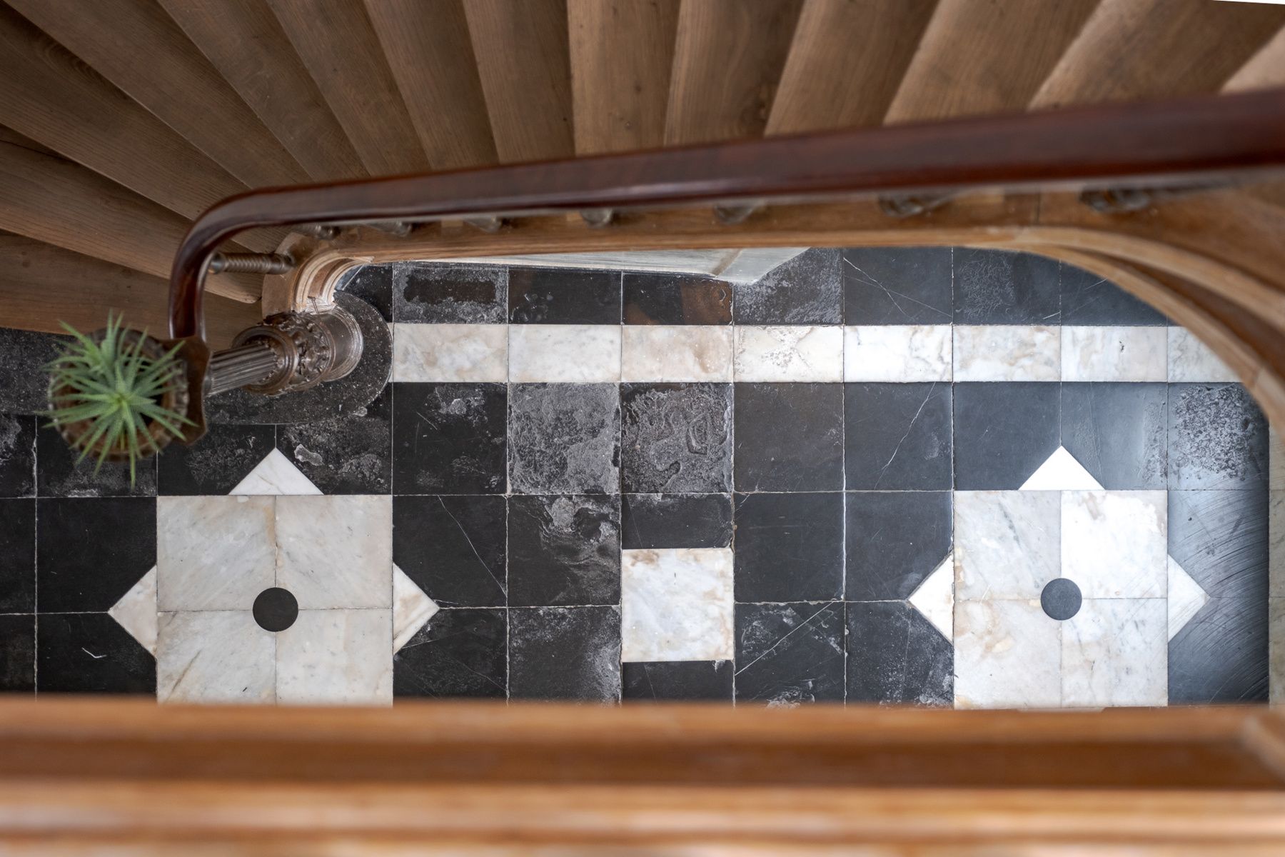 Uniek gerestaureerde meesterwoning met parktuin foto 11