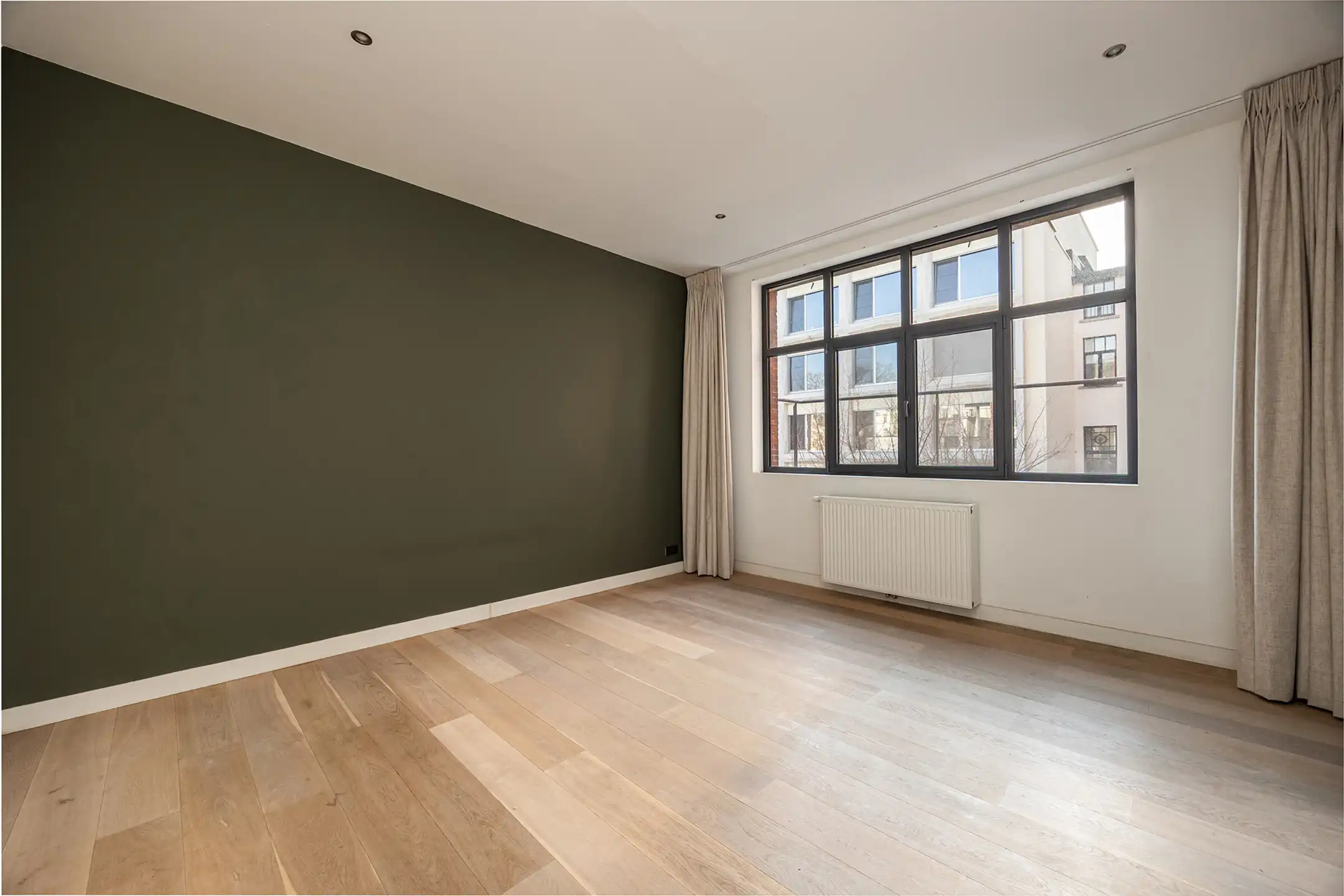 Ruim 2-slaapkamer appartement in achtergebouw foto 15