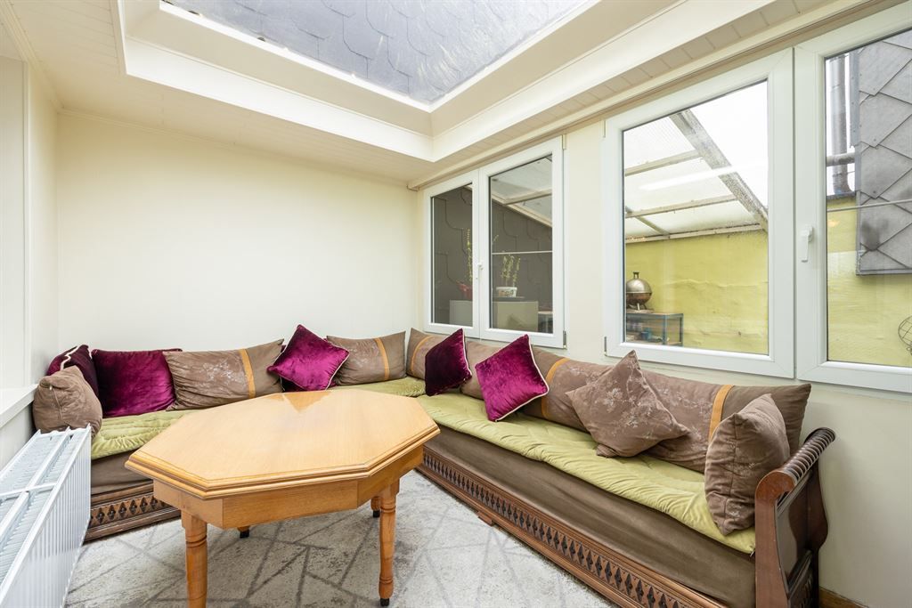 Gezellige woning met ruime garage en stadskoer foto 6