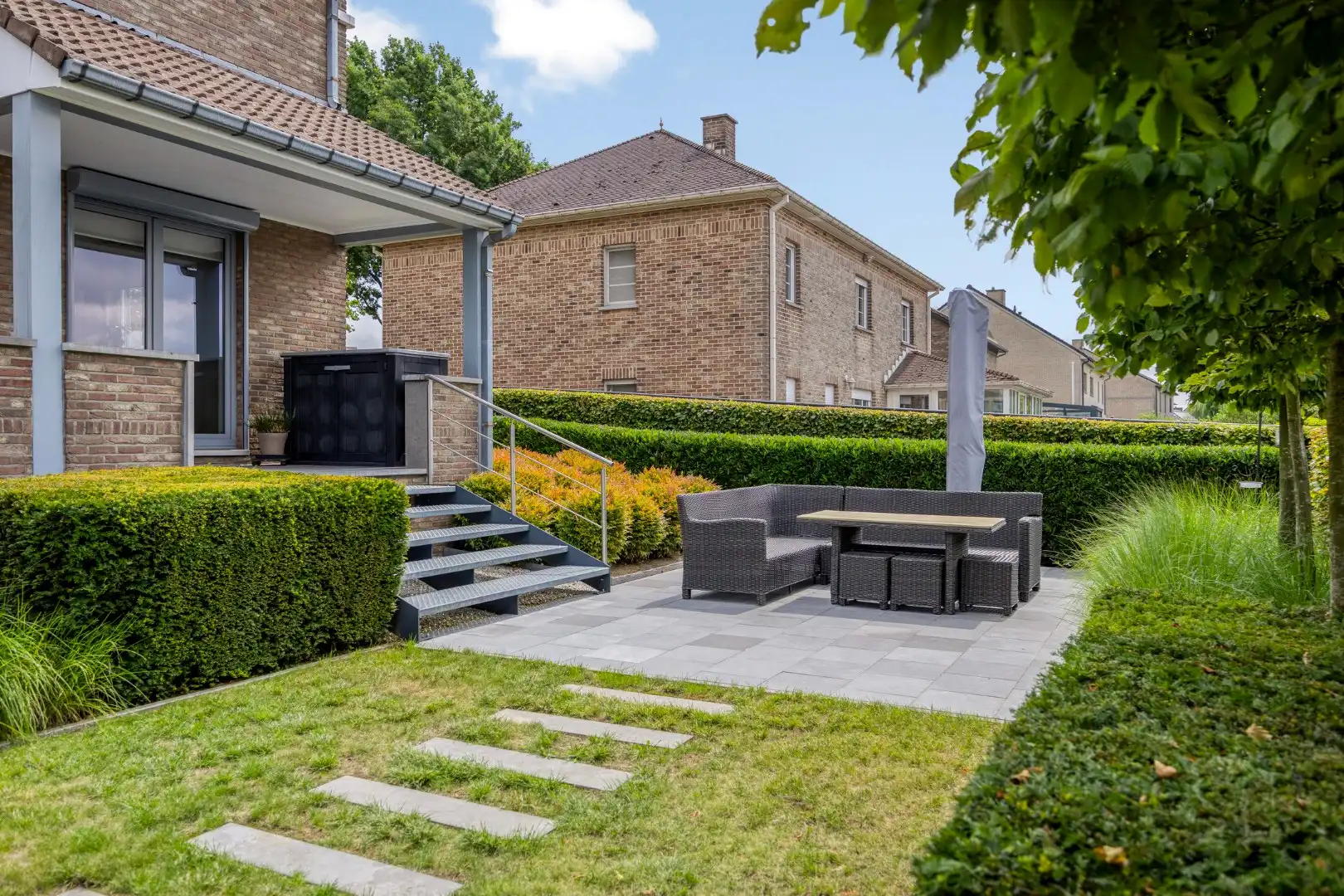 Ruime open bebouwing met zonnige tuin en mogelijkheid praktijkruimte foto 26