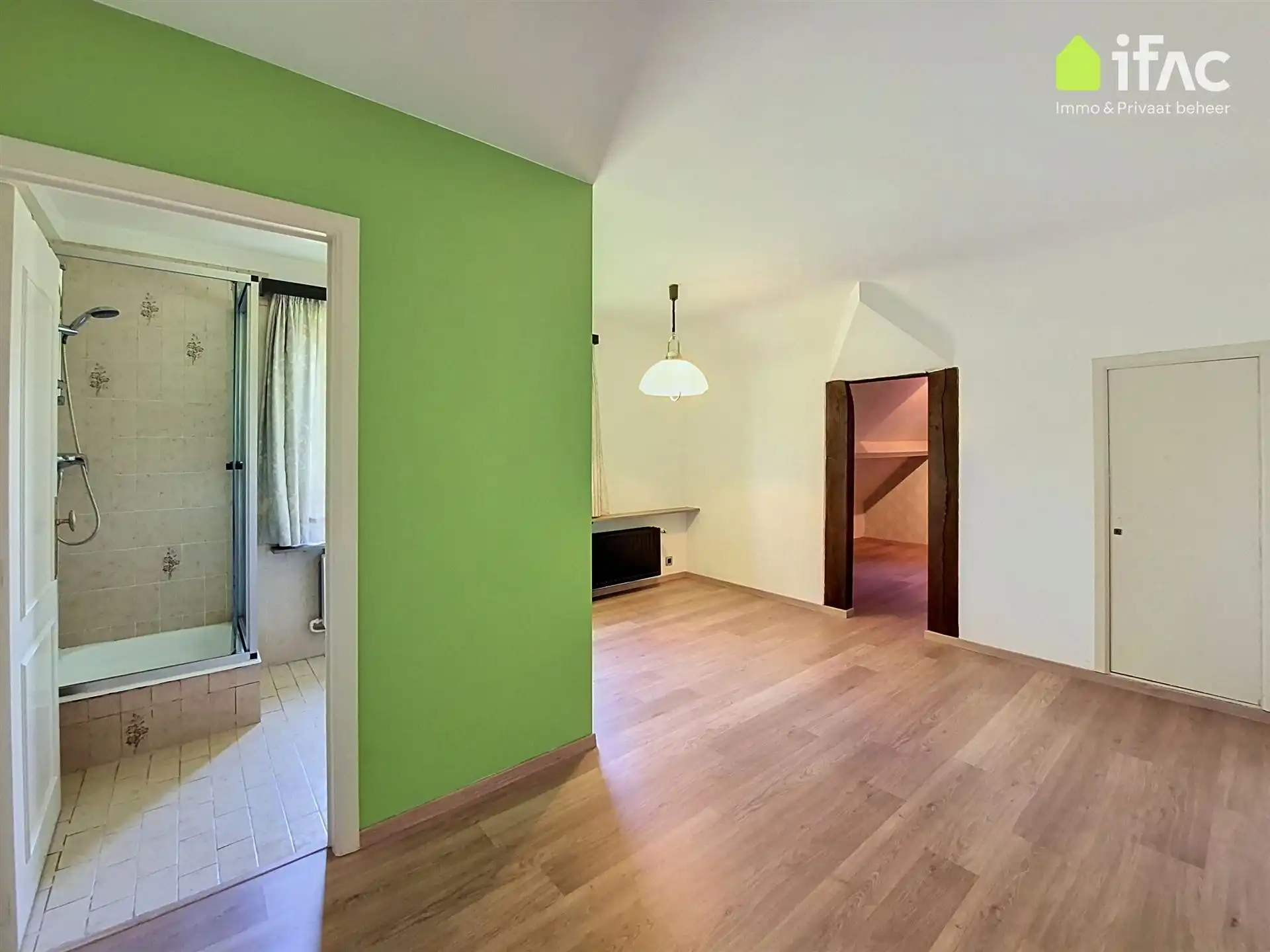 Rustig gelegen gerenoveerde villa in perfecte staat foto 19