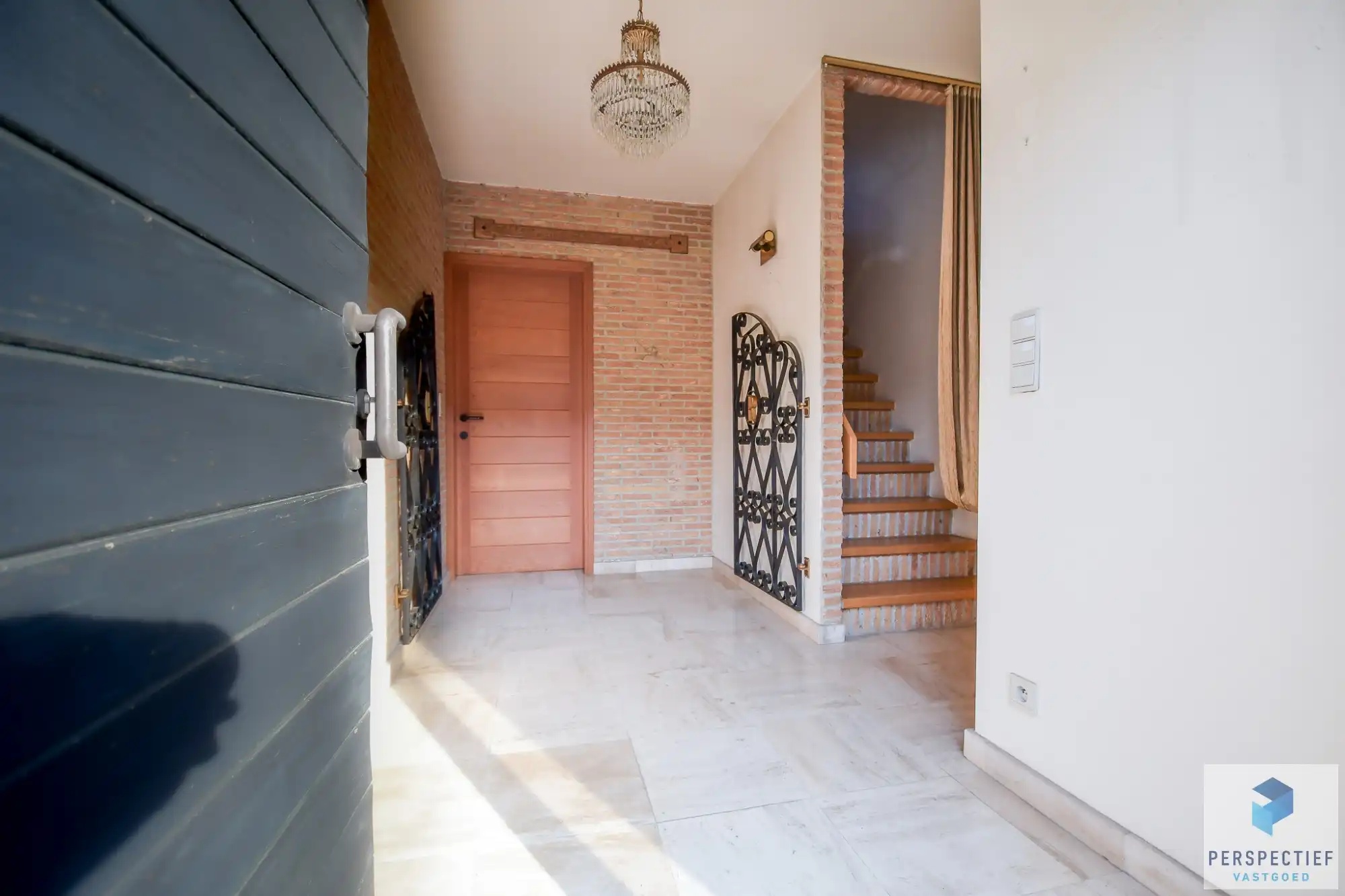 Centraal gelegen ruime woning met 3 slaapkamers - garage en grote tuin foto 11