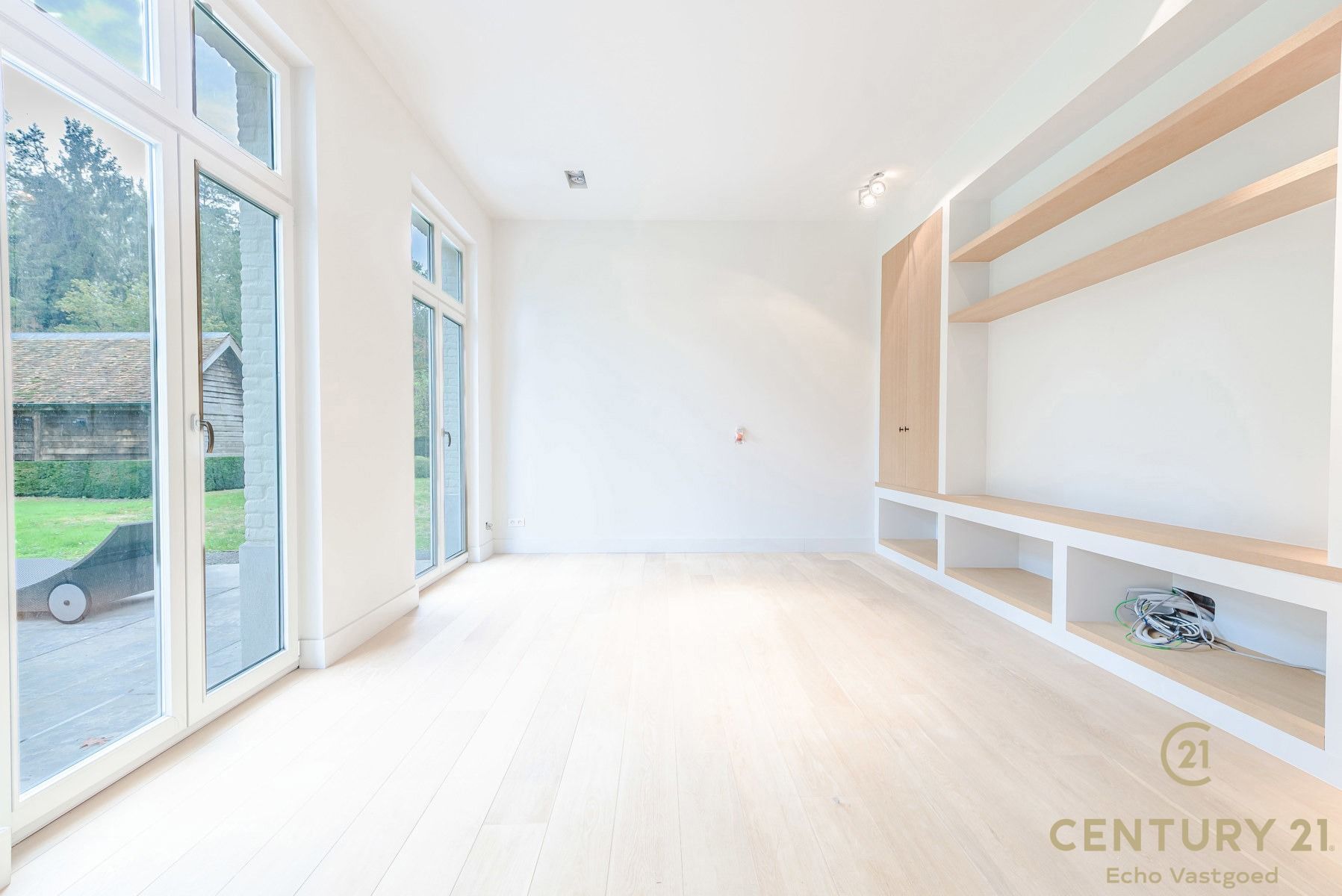 Unieke high-end villa met royaal woonoppervlak op 2415m² foto 8