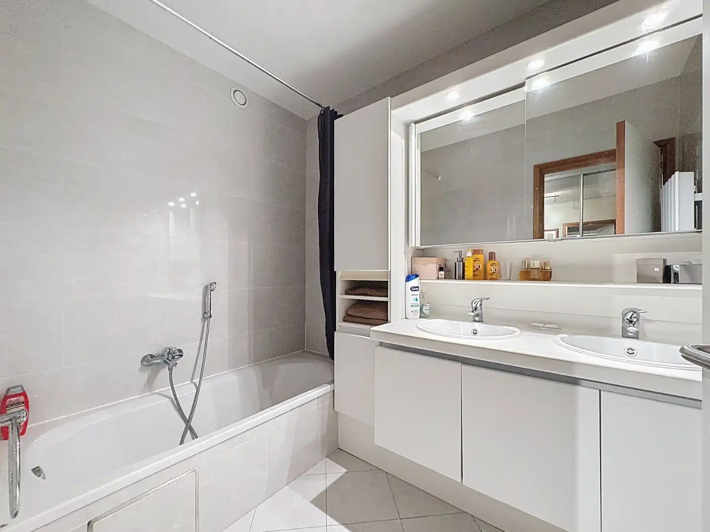 Prachtig appartement nabij het centrum van Sint-Idesbald. foto 7