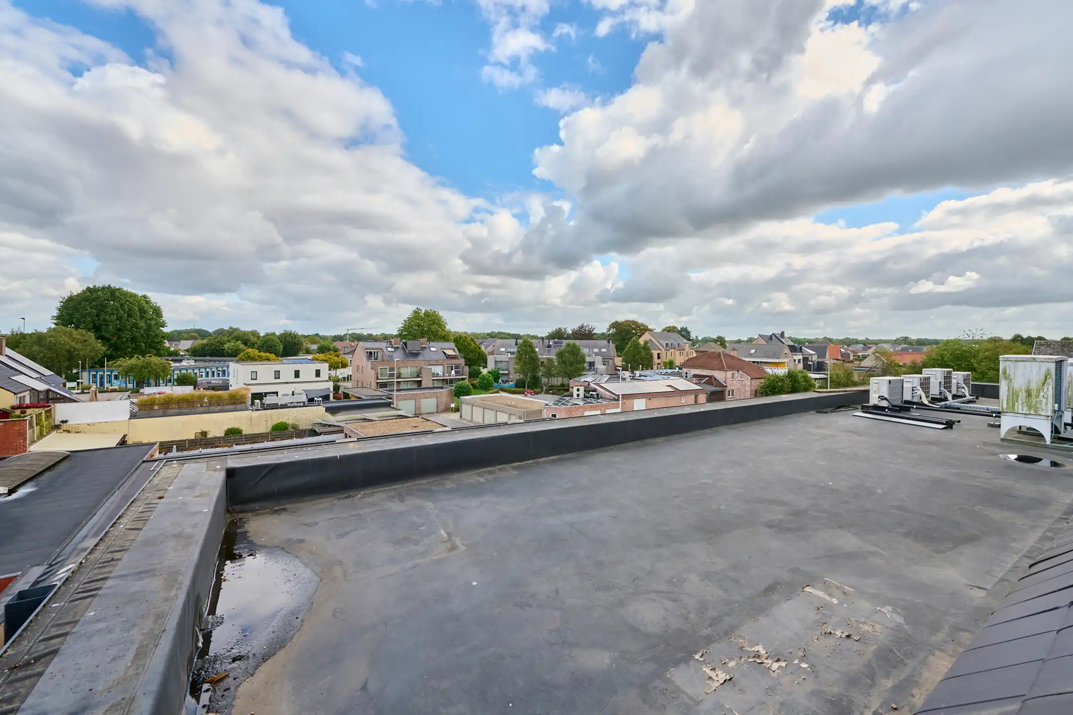 ZEER RUIM MODERN EN LICHTRIJK TRIPLEX APPARTEMENT VAN 160m² foto 17