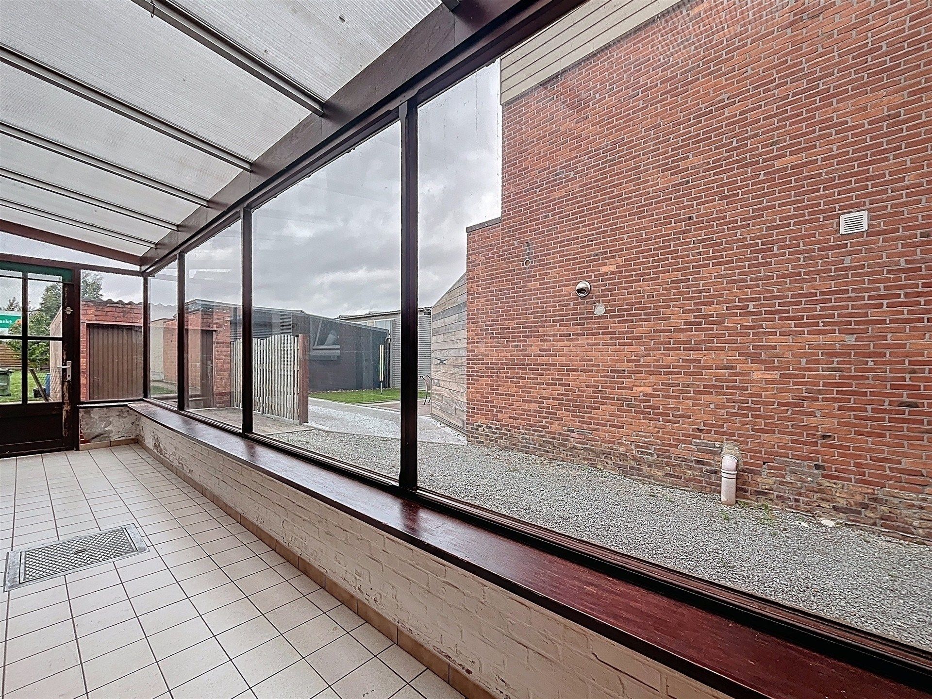 Half open bebouwing op een terrein van 409 m² foto 5