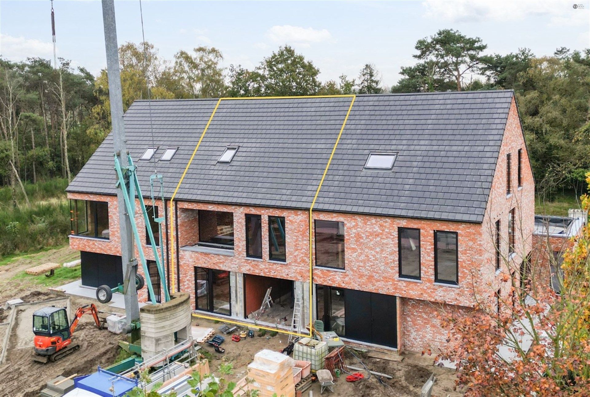 Ruime woning met 3 a 5 slaapkamers foto 2