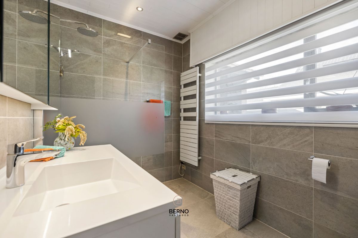 Ruime laagbouwvilla op een prachtig perceel van 2400m² foto 19