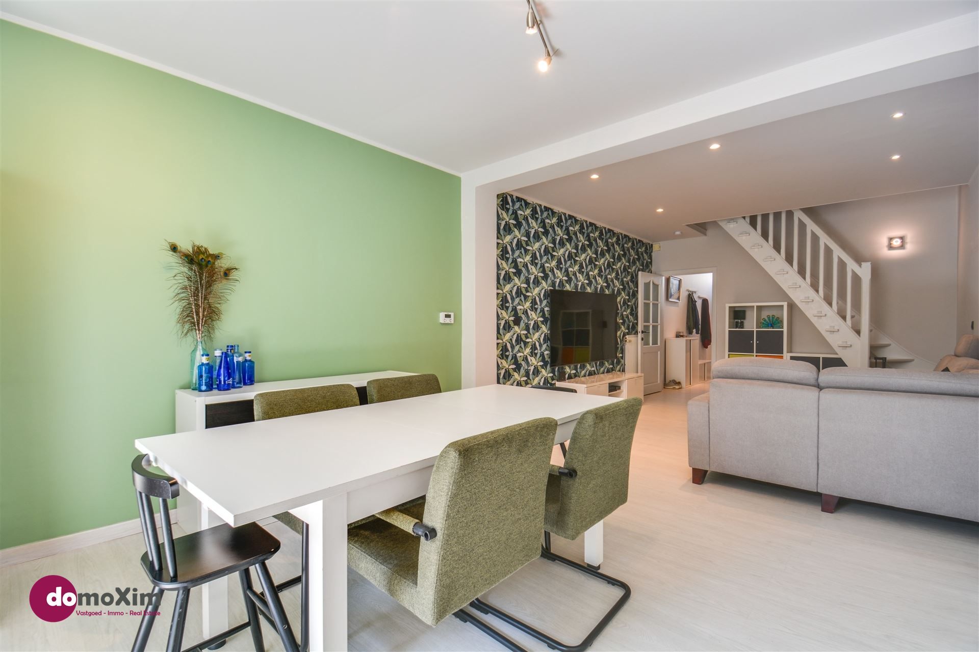 Verrassend ruime & stijlvol gerenoveerde rijwoning in hartje Muizen foto 8