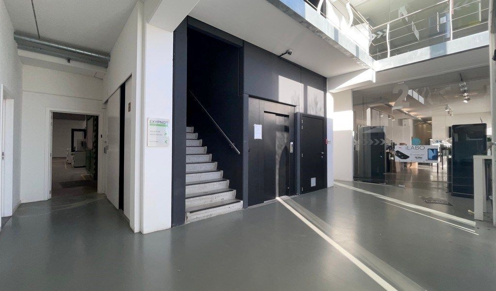 Recent kantoor met groot terras te huur in Kruibeke foto 15