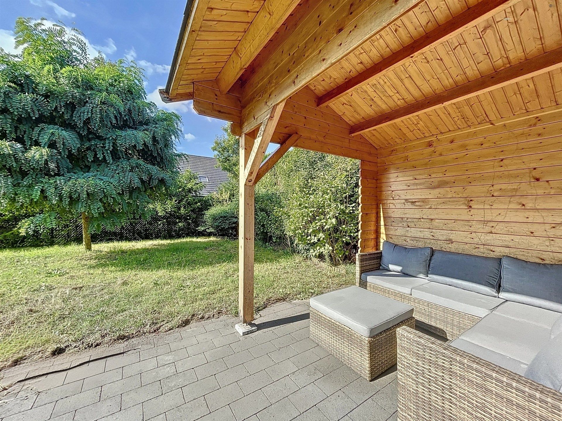 Prachtige half open bebouwing met 4 slaapkamers en garage op 382m² grond foto 19