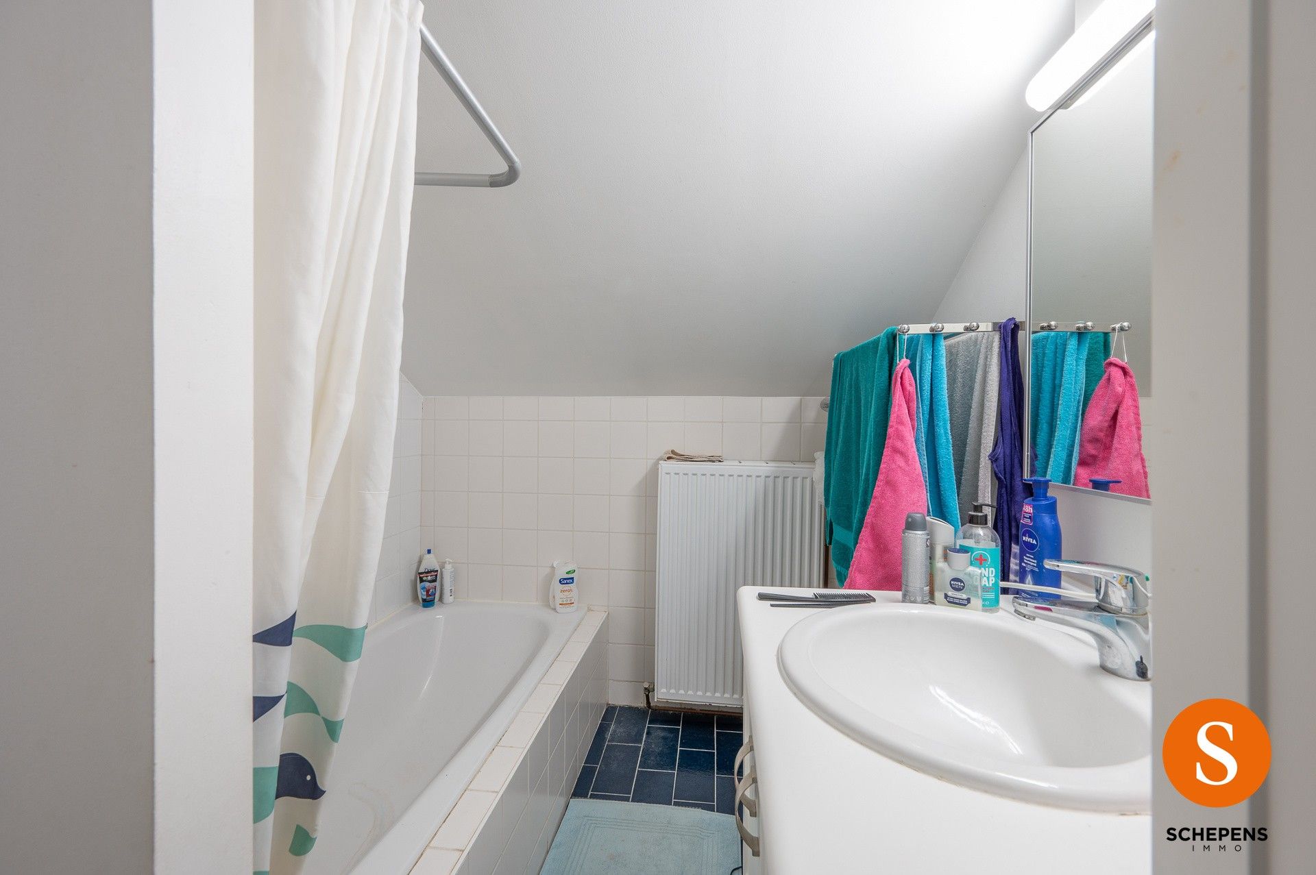 Halfopen bebouwing in het centrum van Wenduine. foto 8