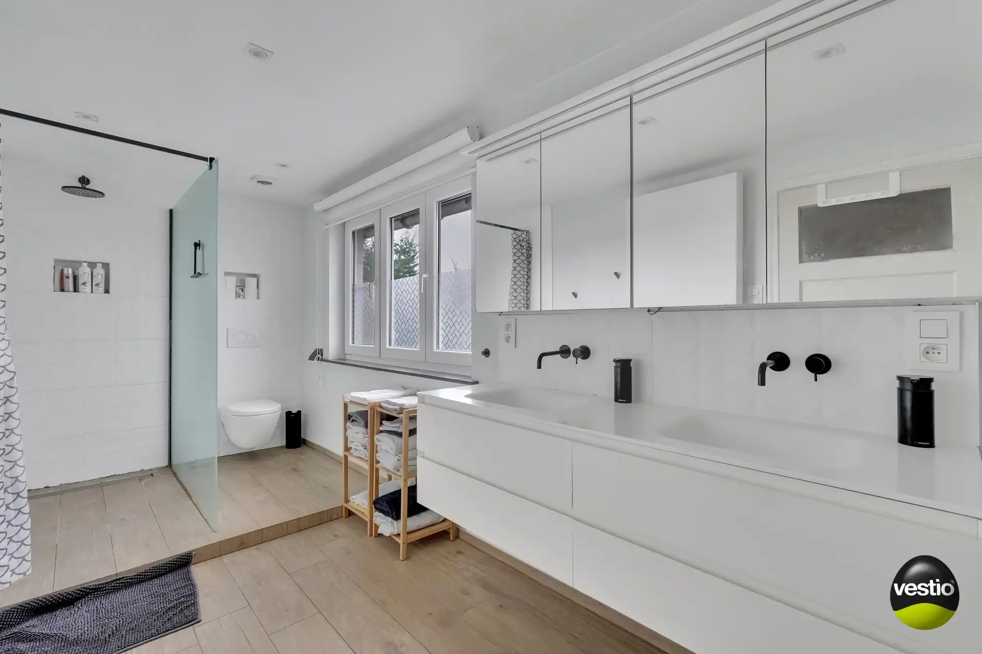 RUIME WONING MET 5 SLAAPKAMERS OP 10,85 ARE TE BOXBERGHEIDE foto 31