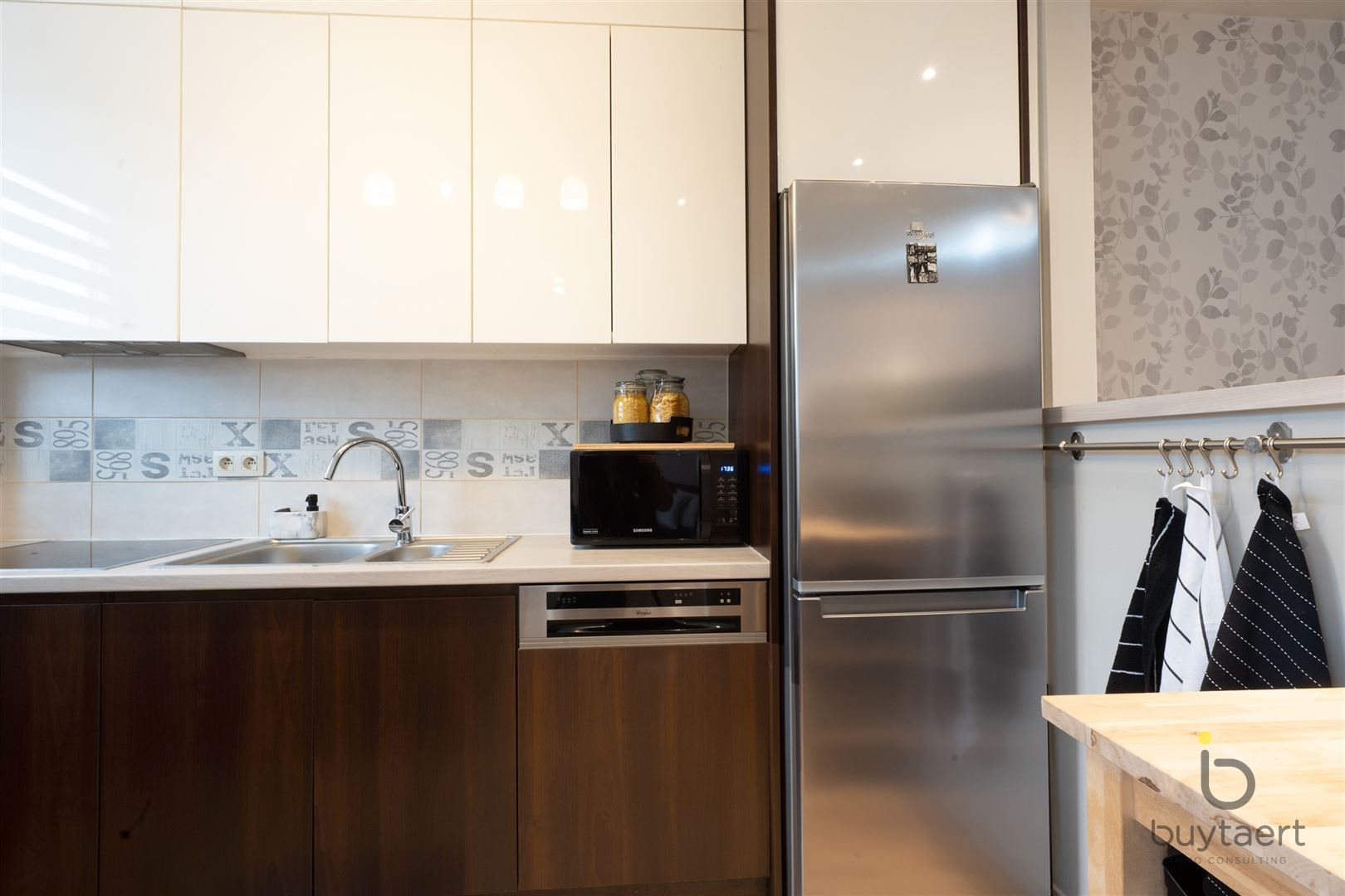 Gerenoveerd drie slaapkamer appartement te Hoboken. foto 9