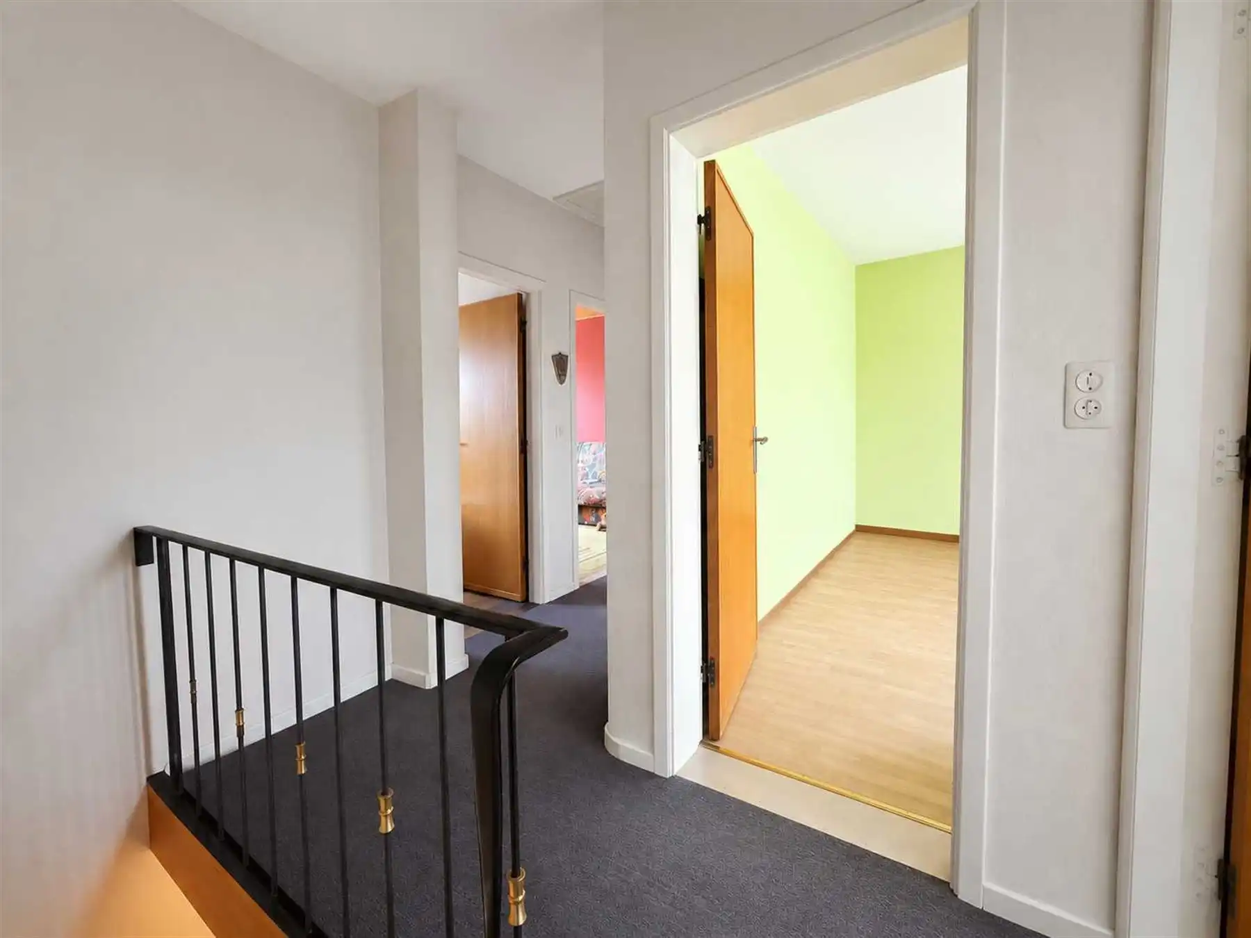 Bel-etage met 3 slk, ruime leefruimte en grote tuin. foto 13