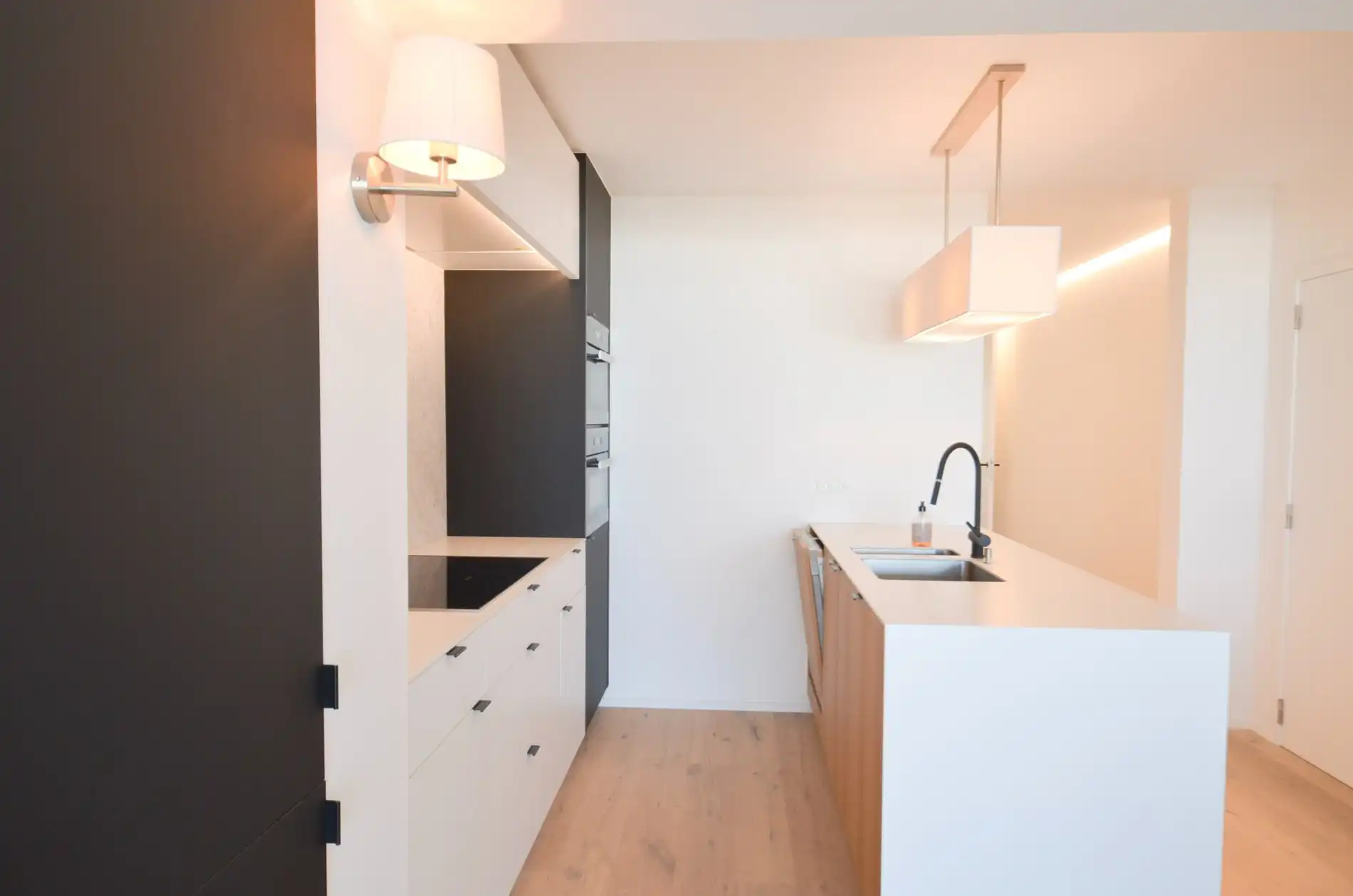 Stijlvol, recent gerenoveerd appartement met frontaal zeezicht. foto 7