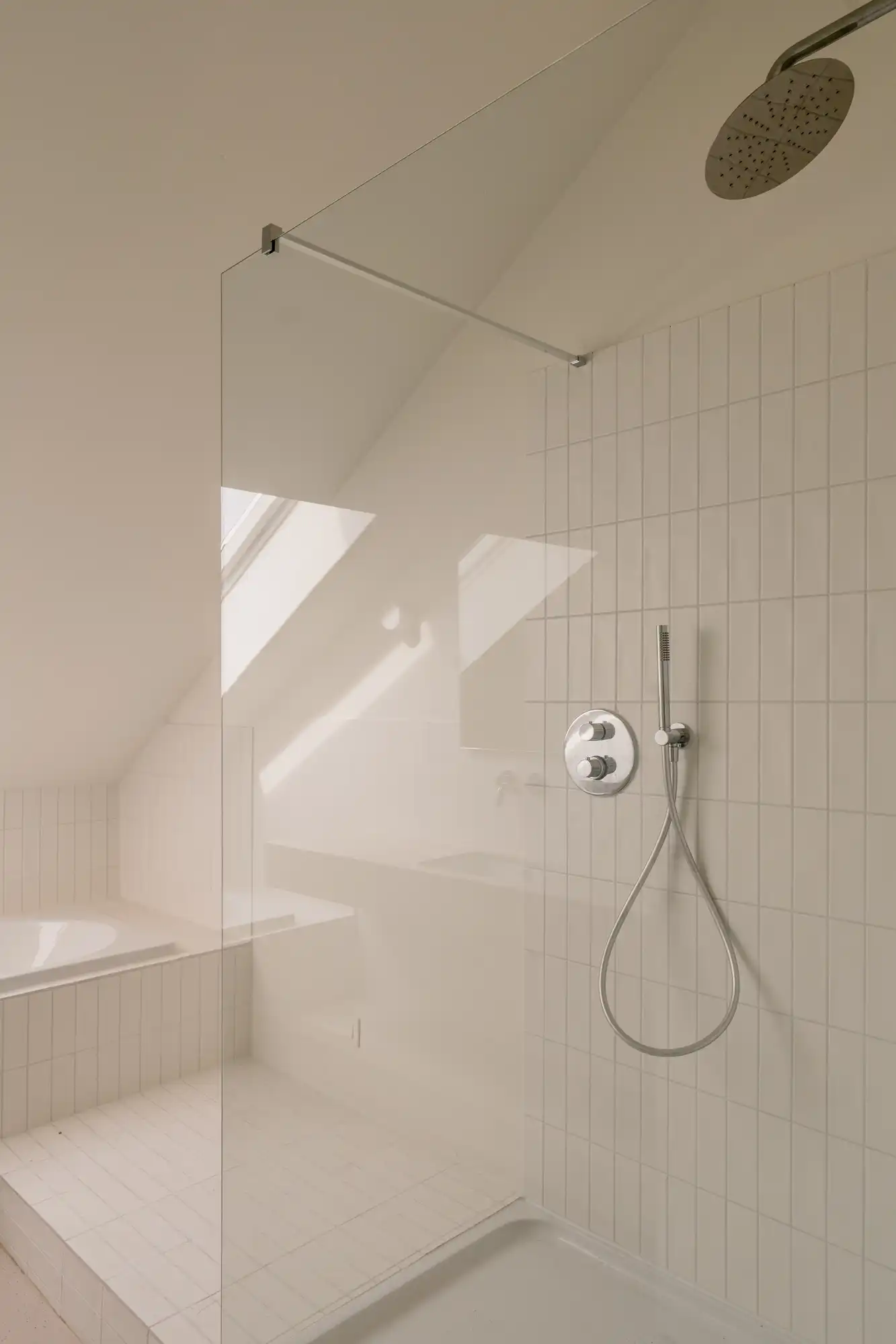 Volledig gerenoveerd duplex appartement met uitzicht op de monumentale gevel van Hilton foto 13