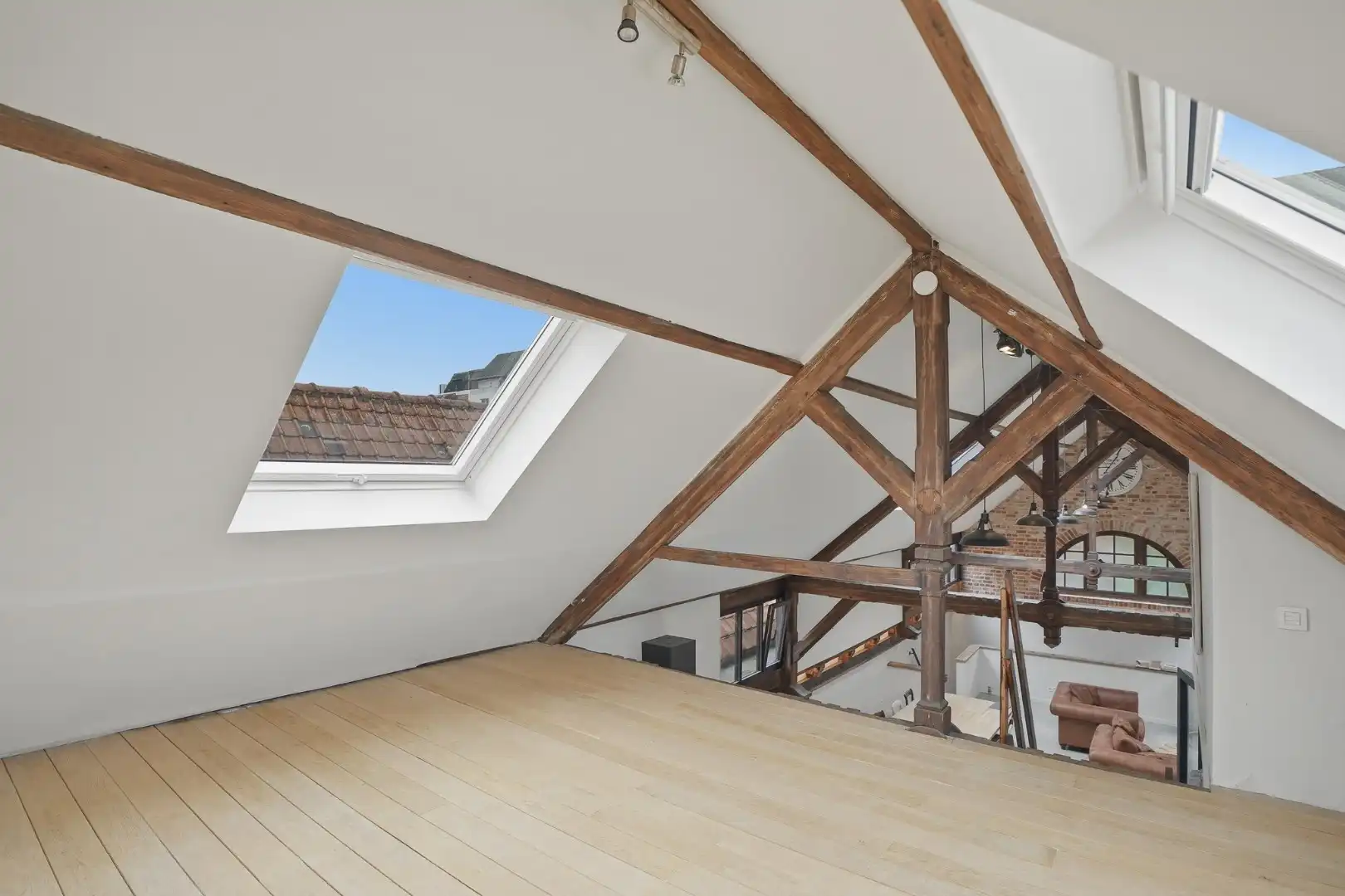 Unieke stadswoning in voormalige borstelfabriek! foto 5