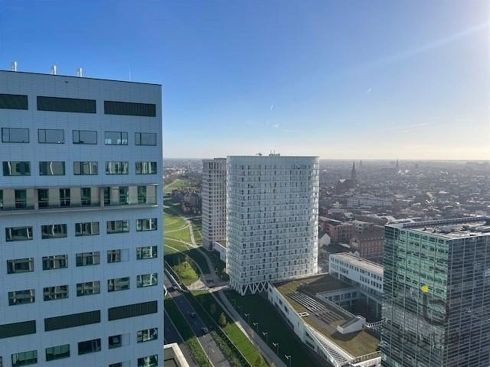 Energiezuinig penthouse met drie slaapkamers en terras! foto 2