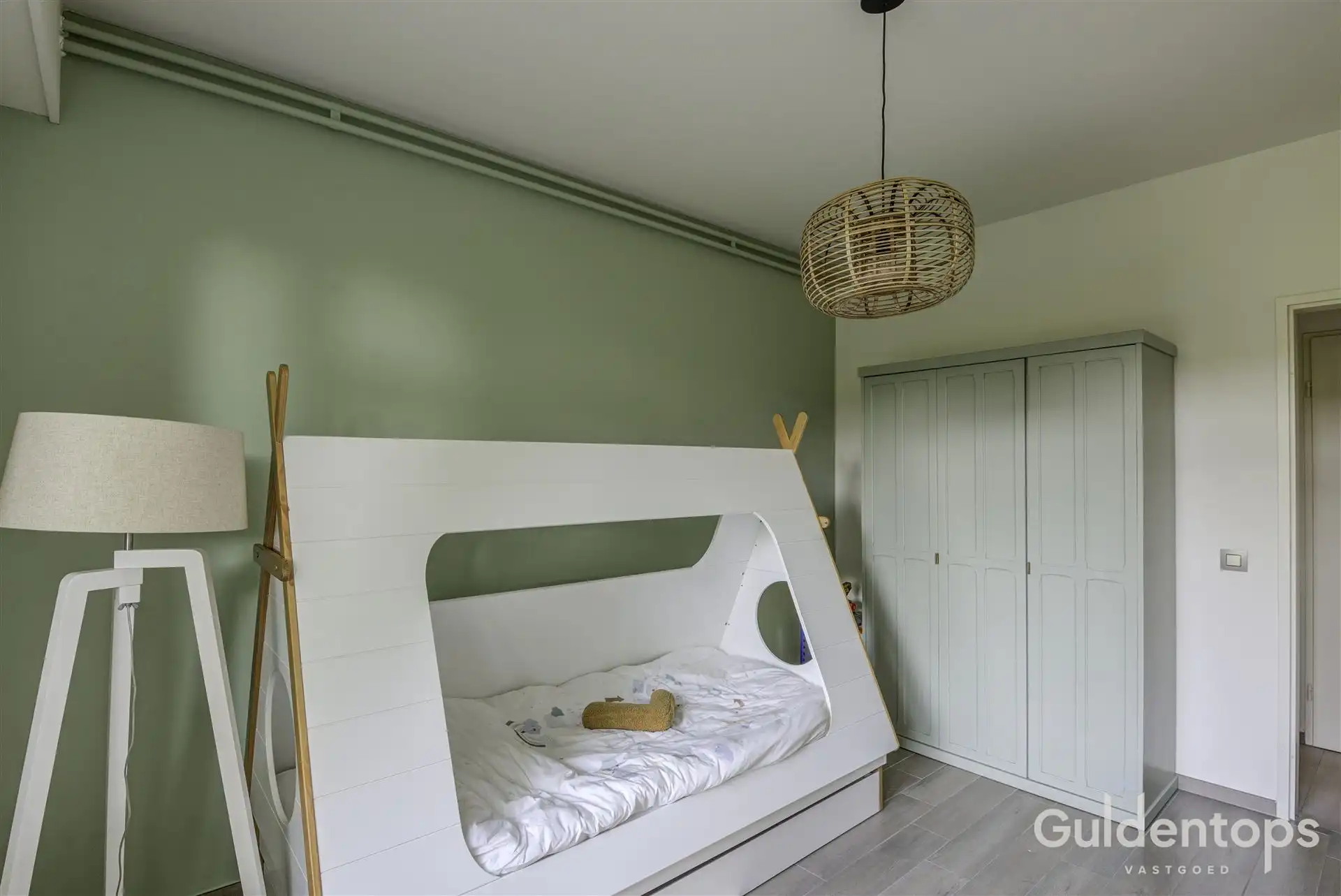 Modern ruim gelijkvloers (2 slk) appartement met ruime tuin foto 18