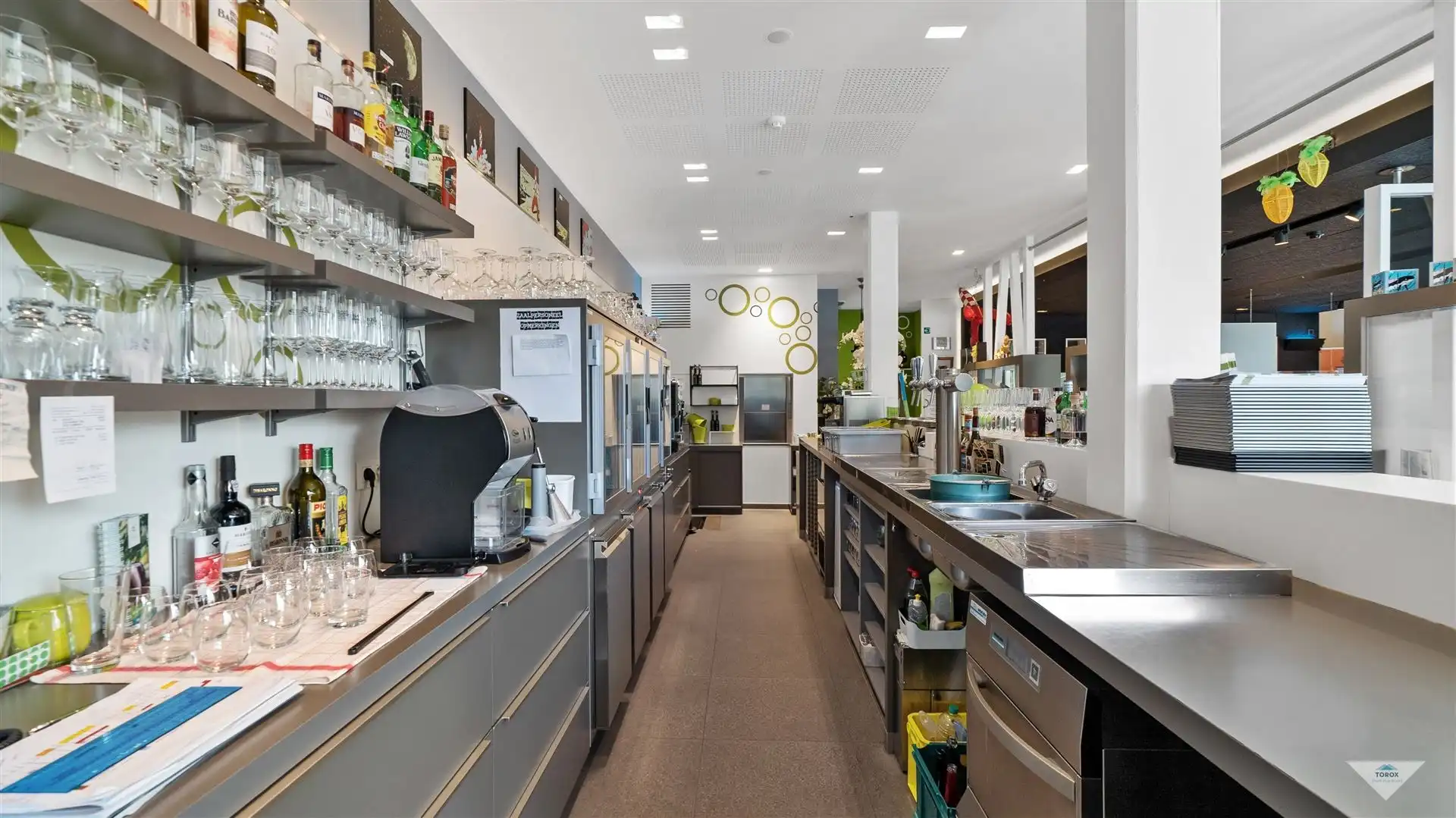 Uitstekend gelegen brasserie in perfecte staat met appartement  foto 5