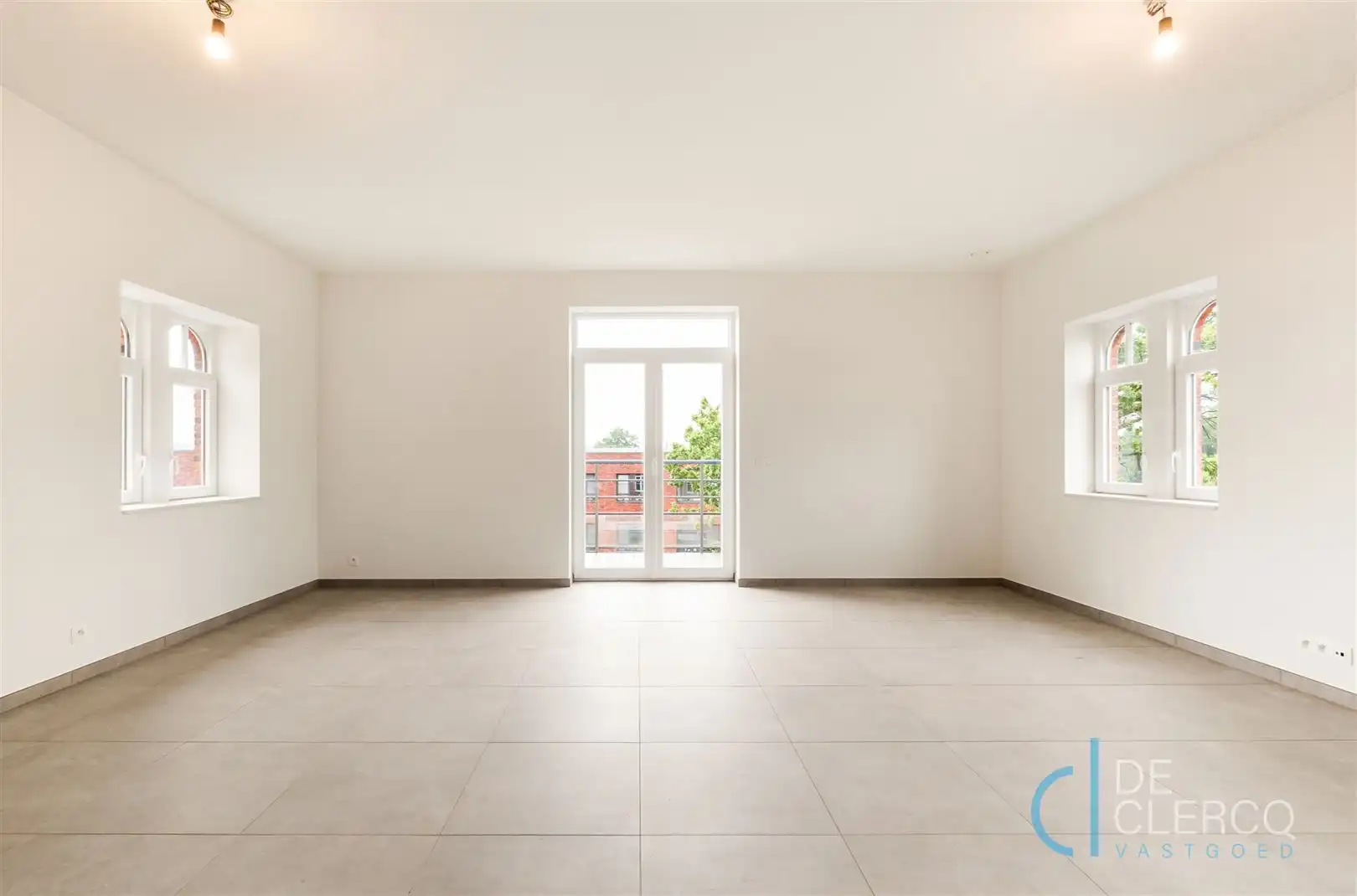 Prachtig, nieuw appartement in authentiek klooster te koop!  foto 3