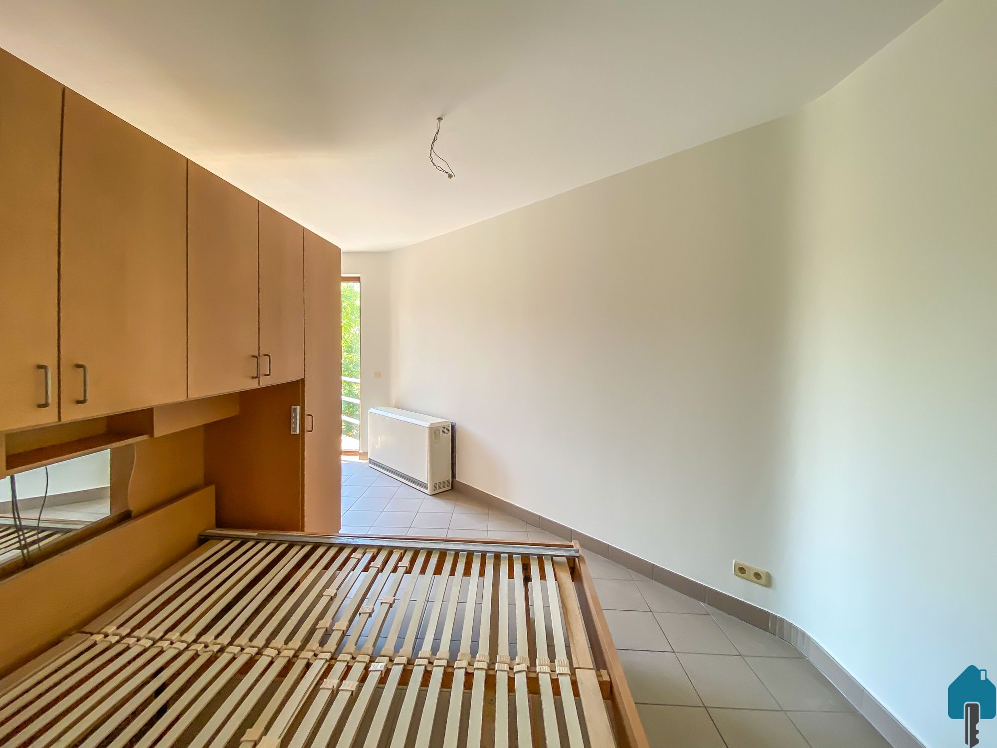 Ruime flat met autostaanplaats foto 9