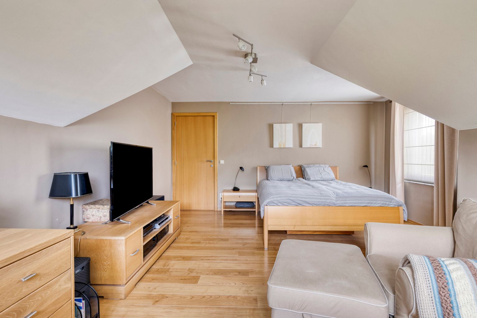 Uitstekend onderhouden en instapklare villa op 8 are 51 ca foto 12