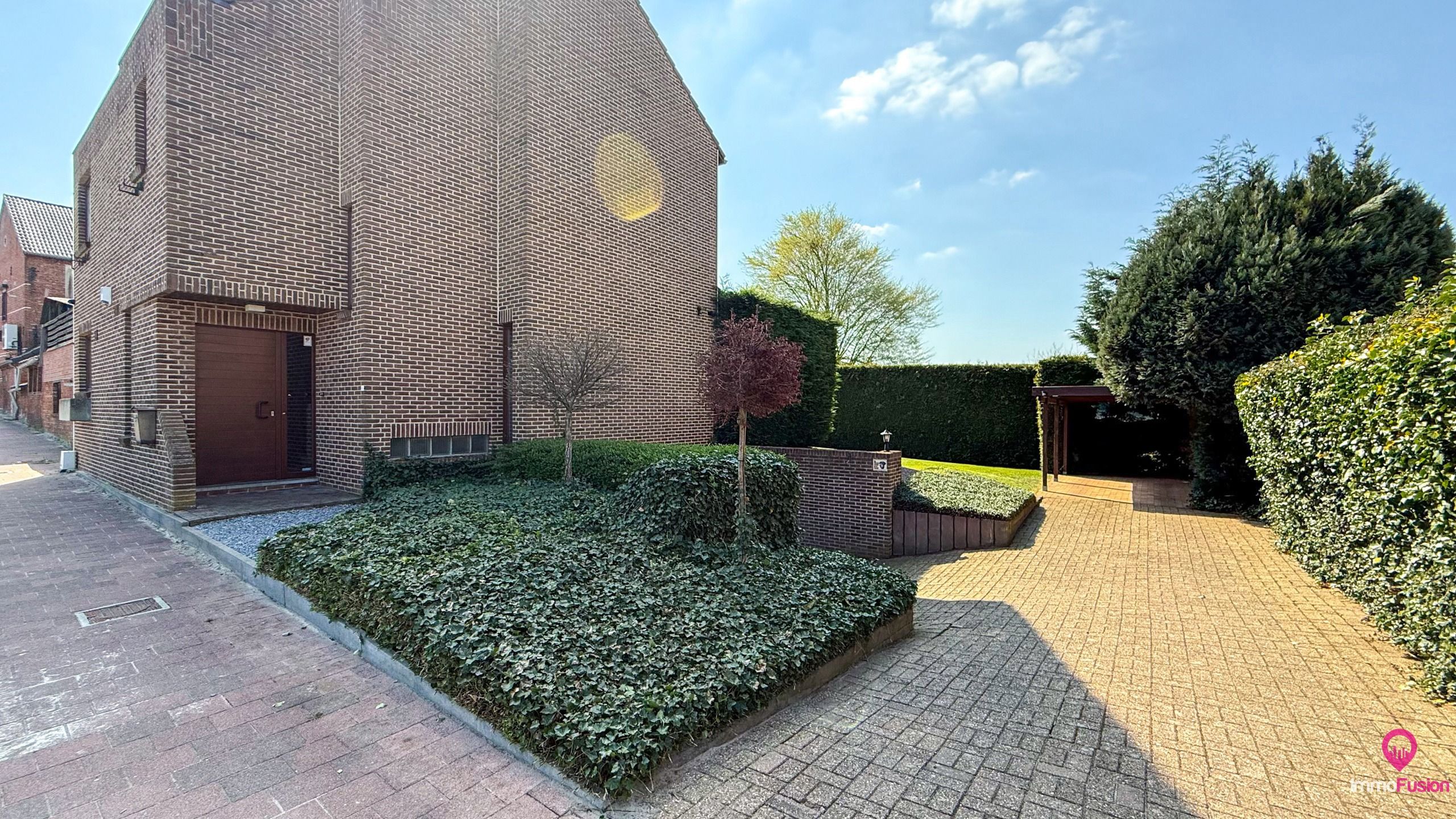 Charmante woning met 3 slaapkamers en inpandige garage! foto 26