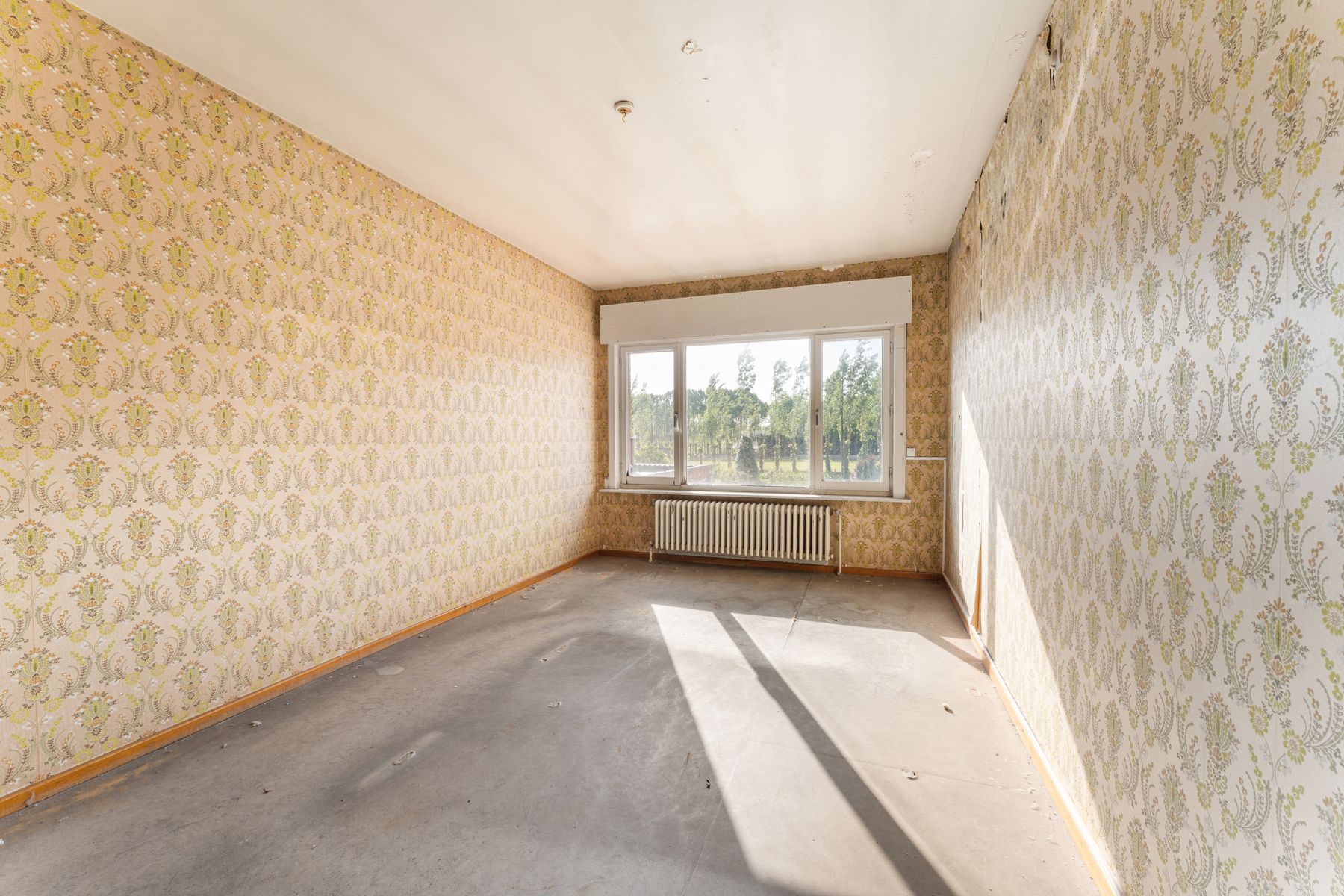 Te renoveren woning met 4 slaapkamers en garage op 432 m² foto 13