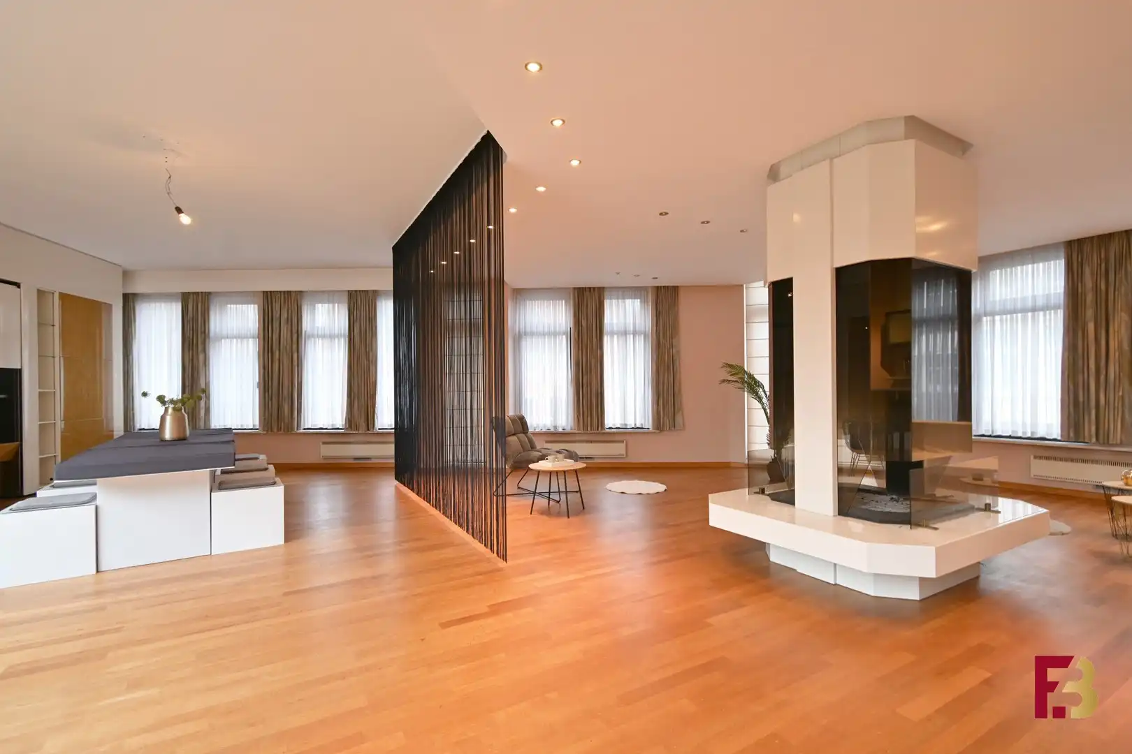 Handelspand met luxueus duplex appartement in het hartje van de Vlaamse Ardennen foto 7