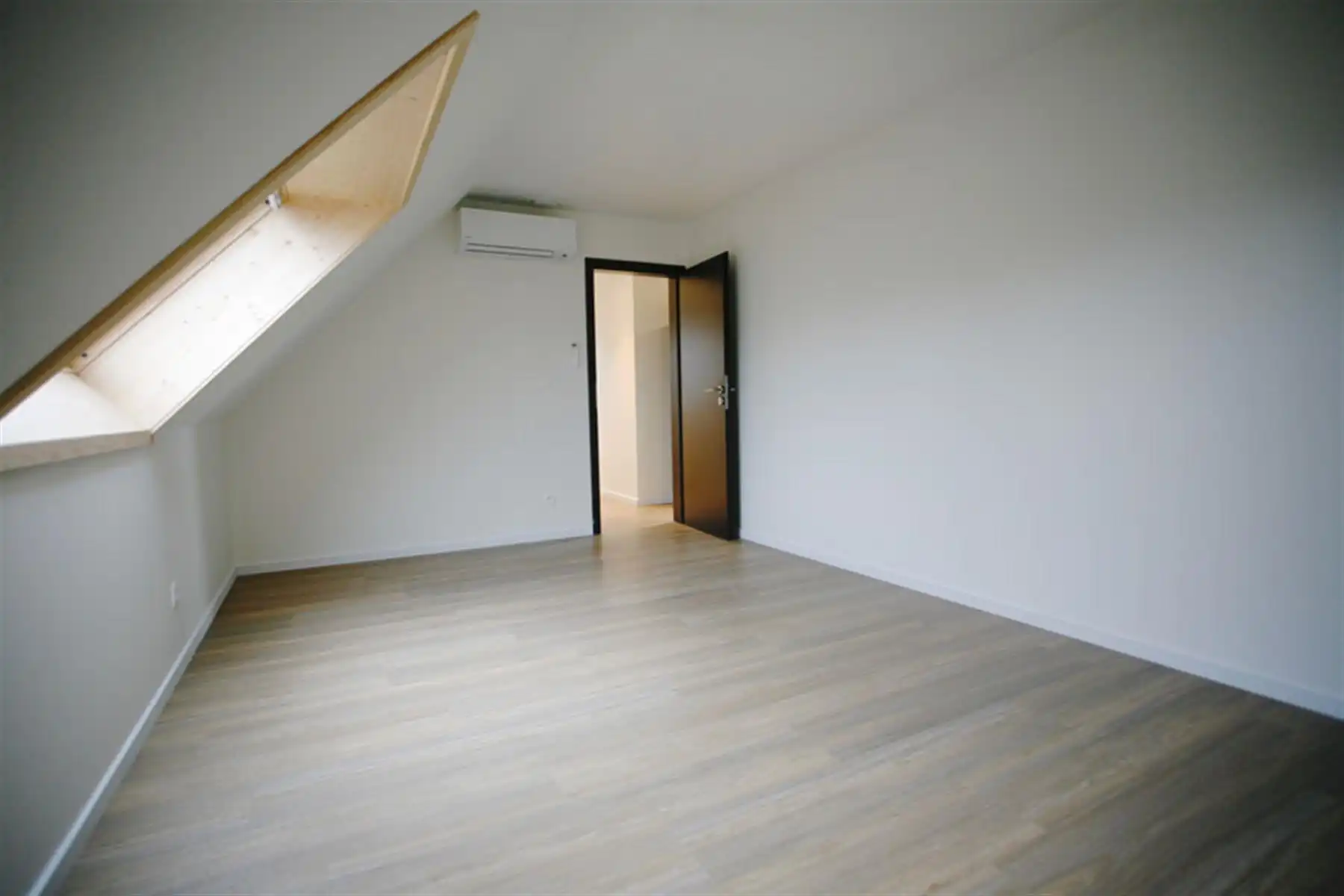 Appartement te huur foto 9