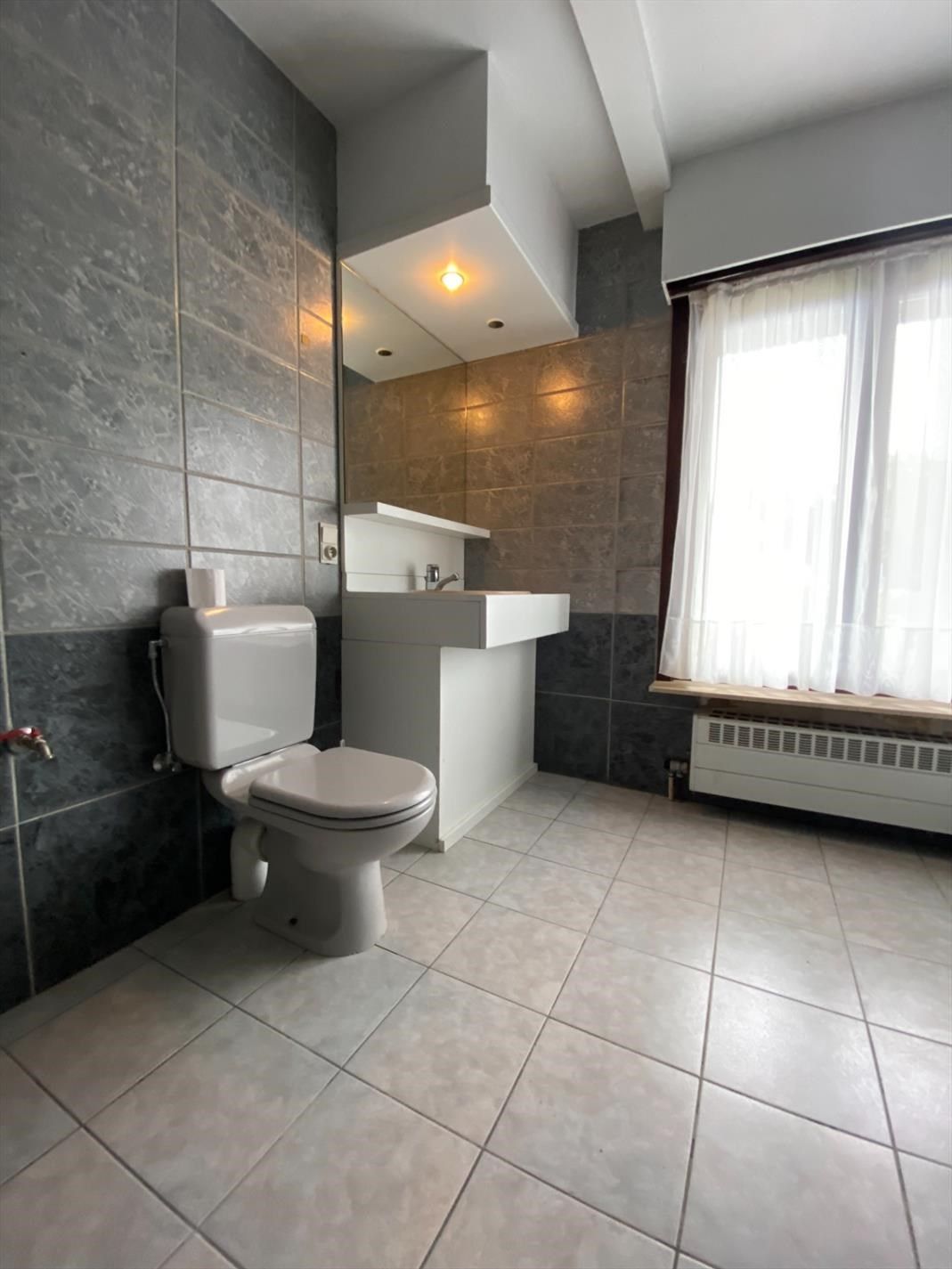 Woning met 3 slaapkamers en garage te Ichtegem   foto 9