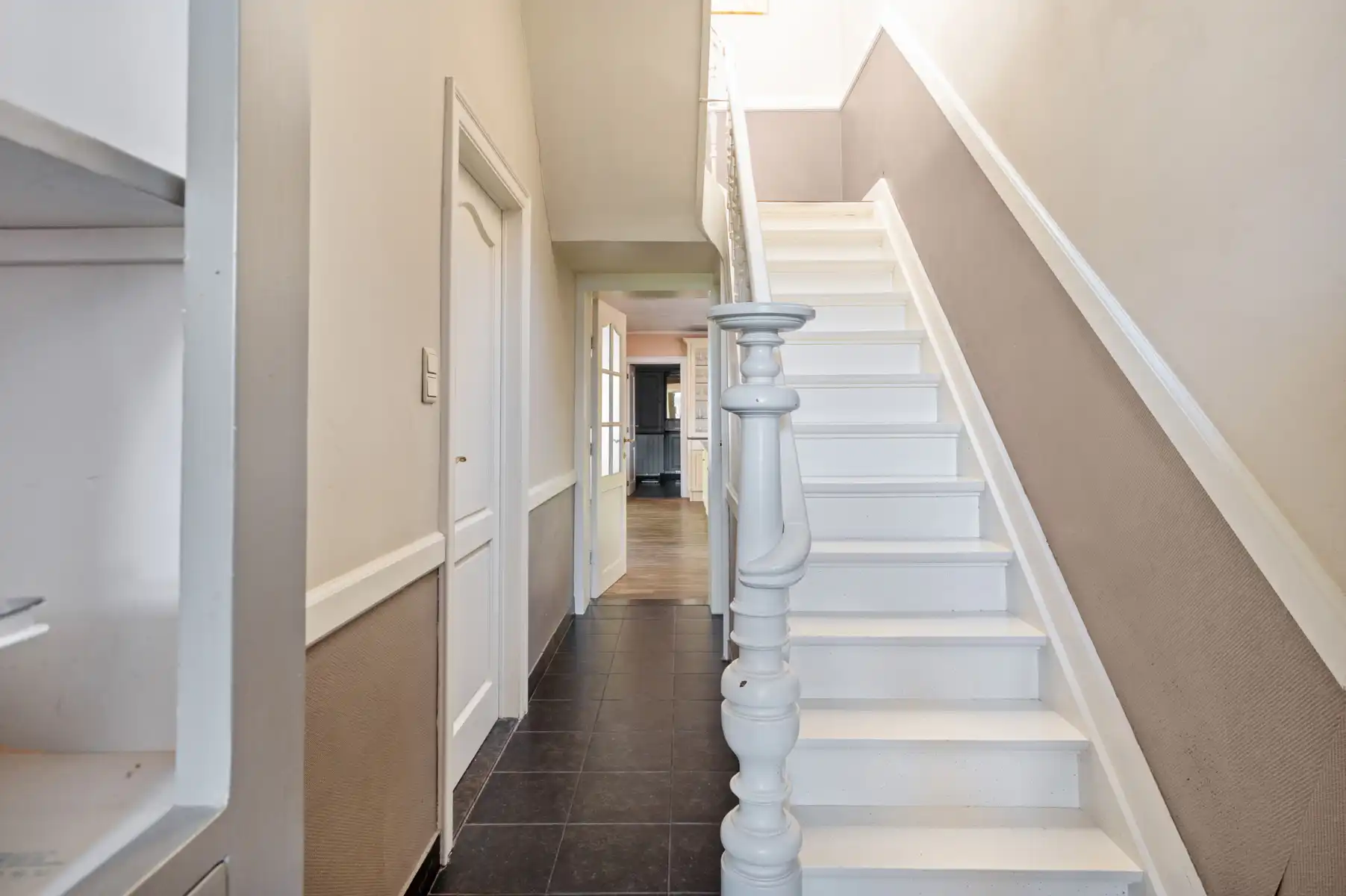 Woning met mogelijkheden en vergunde bijgebouw op 2.012m² foto 4