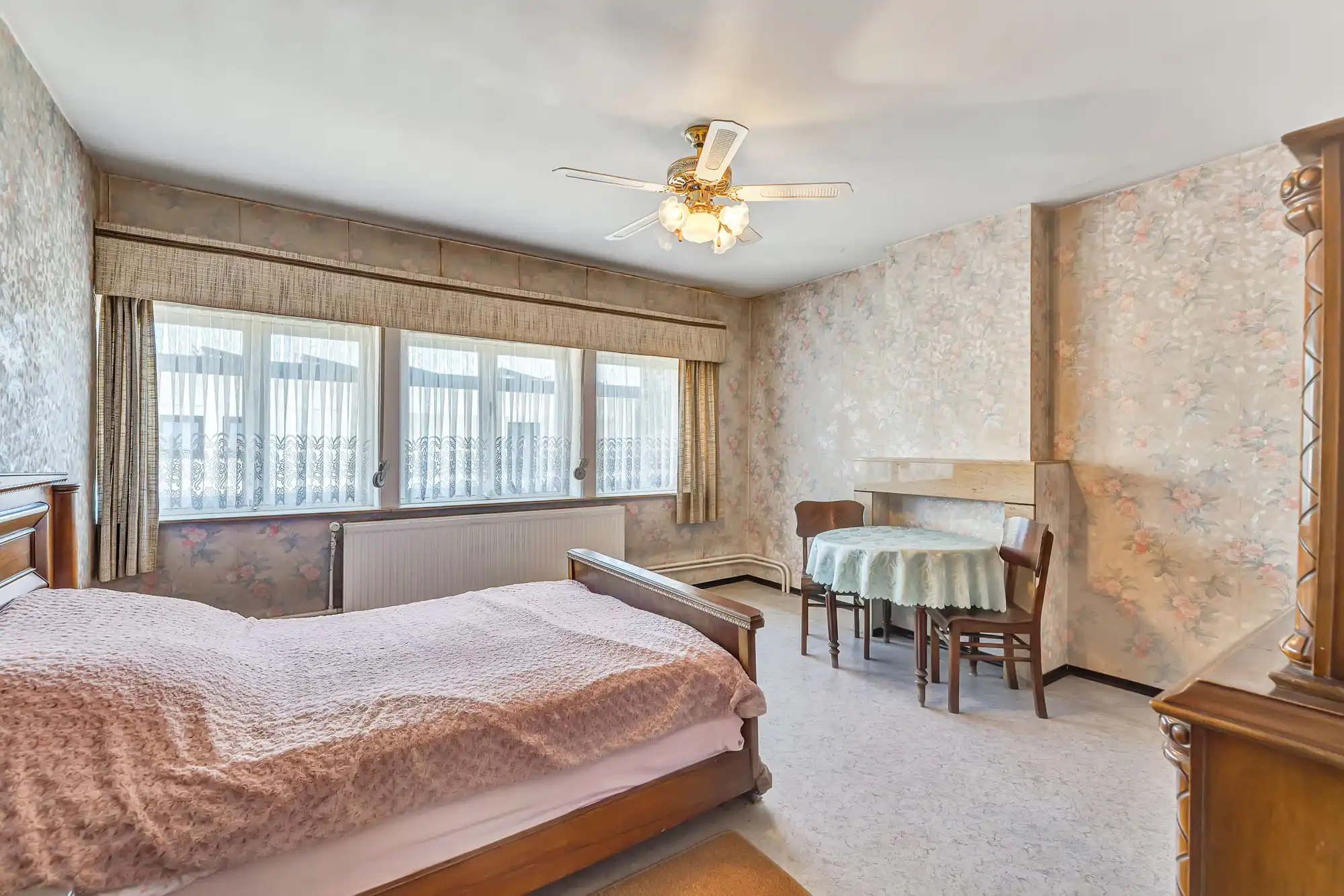 Goed onderhouden, robuuste woning met garage foto 15
