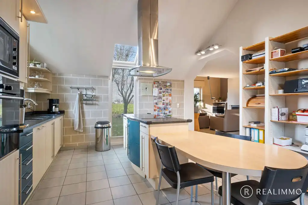 Ruime villa met 4 slaapkamers op ruim perceel met prachtige ligging! foto 9