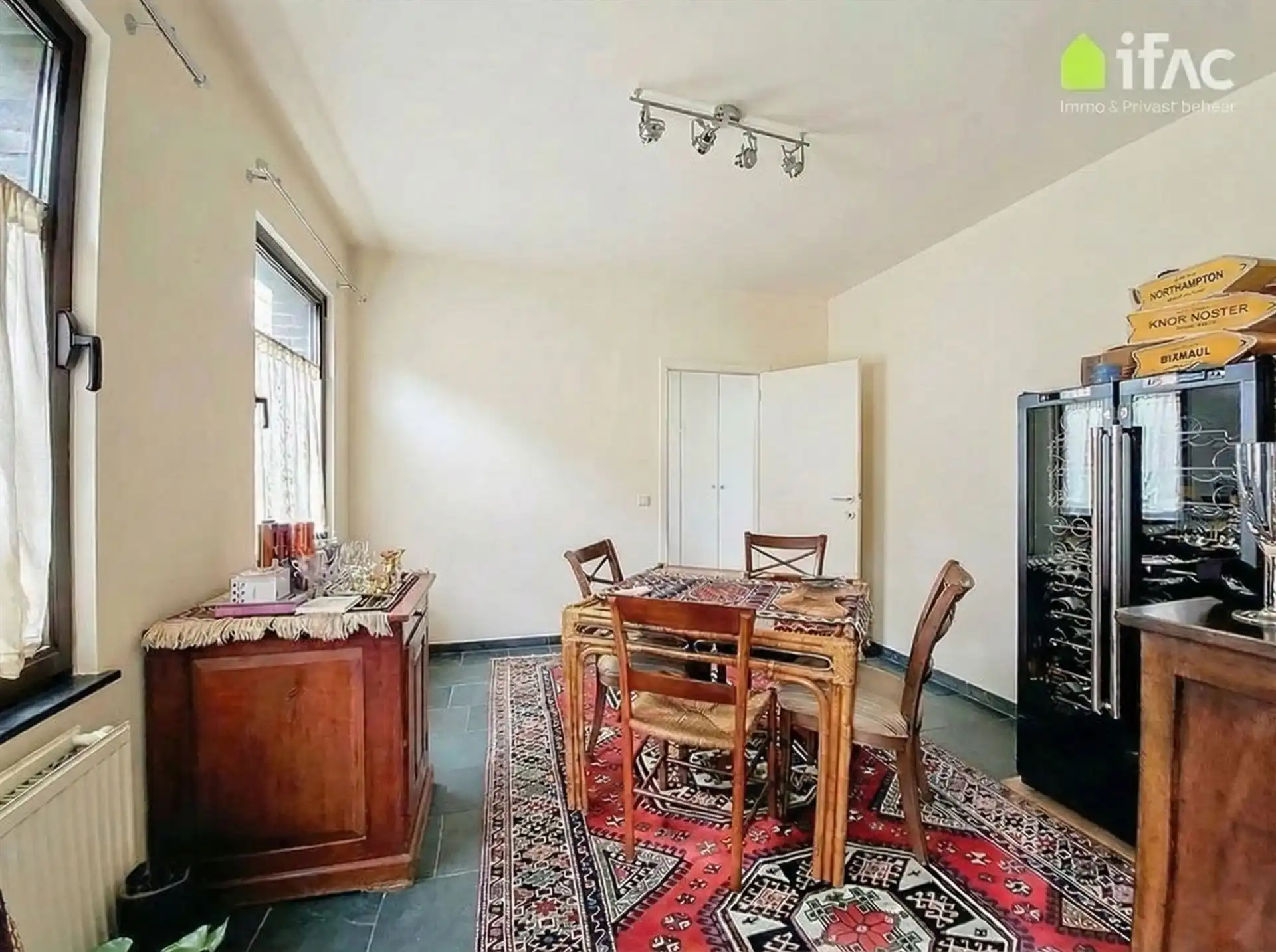 Ruime villa 6 slpks, 2 bureaus, 5 badkamers op +/-17are foto 5