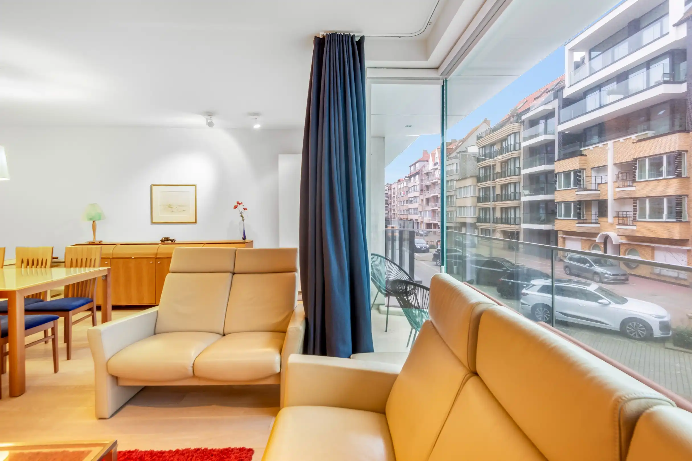 Recent, zuid-west gericht appartement gelegen op wandelafstand van de Zeedijk en het Rubensplein foto 3