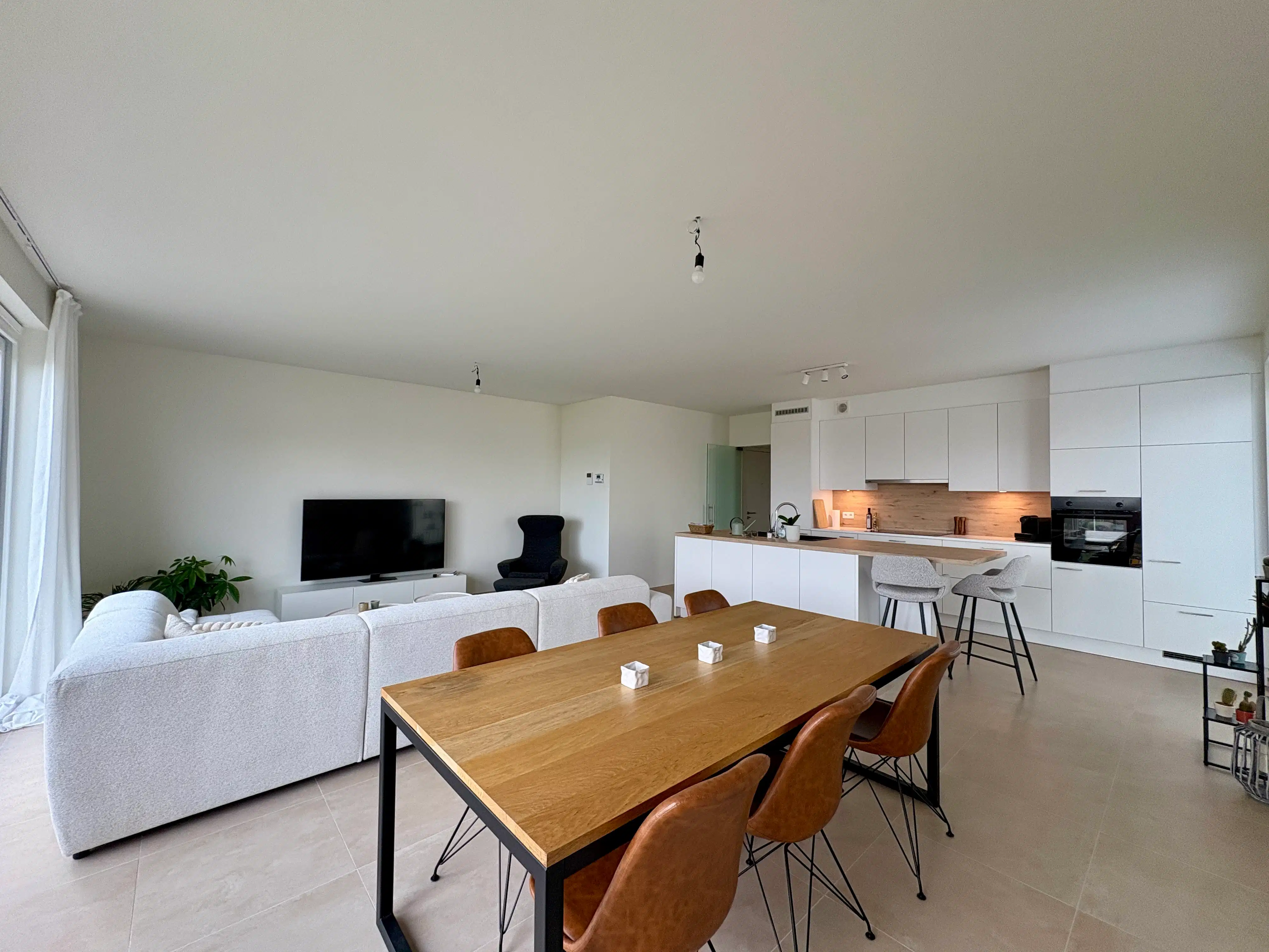 APPARTEMENT MET 2 SLAAPKAMERS, 2 TERRASSEN, GARAGEBOX foto 4