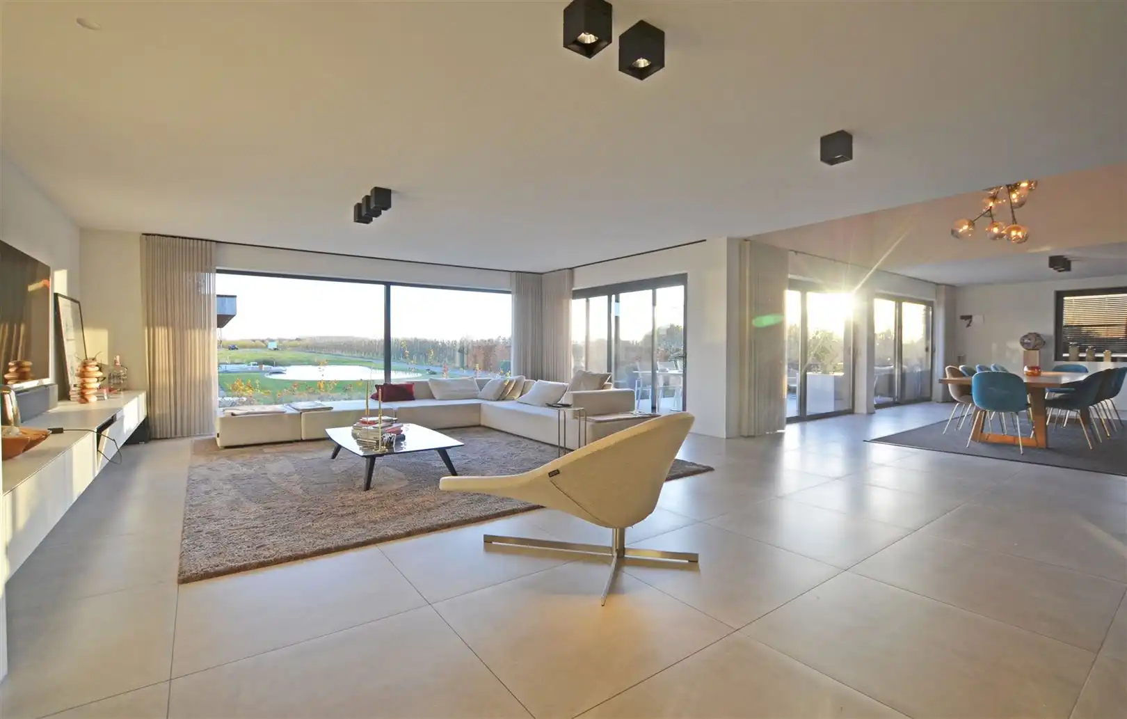 Landelijk gelegen villa met weids zicht. foto 3