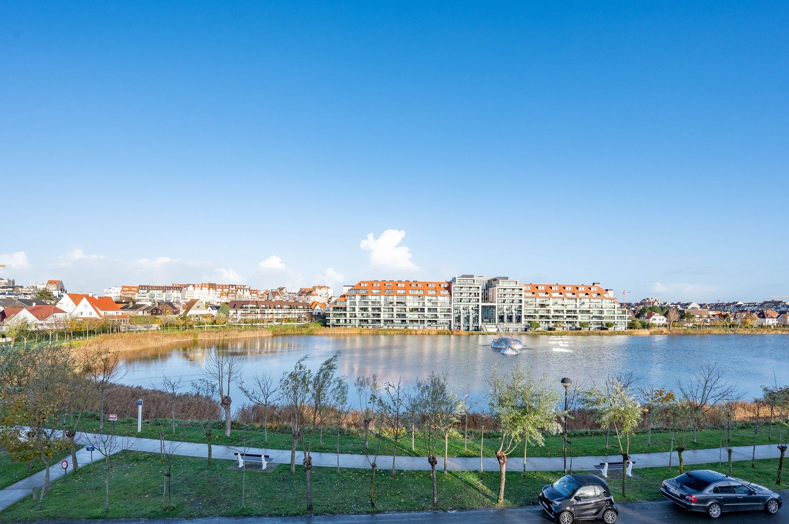 Hoofdfoto van de publicatie: Magnifiek ruim appartement met prachtig frontaal zicht op het Zegemeer.