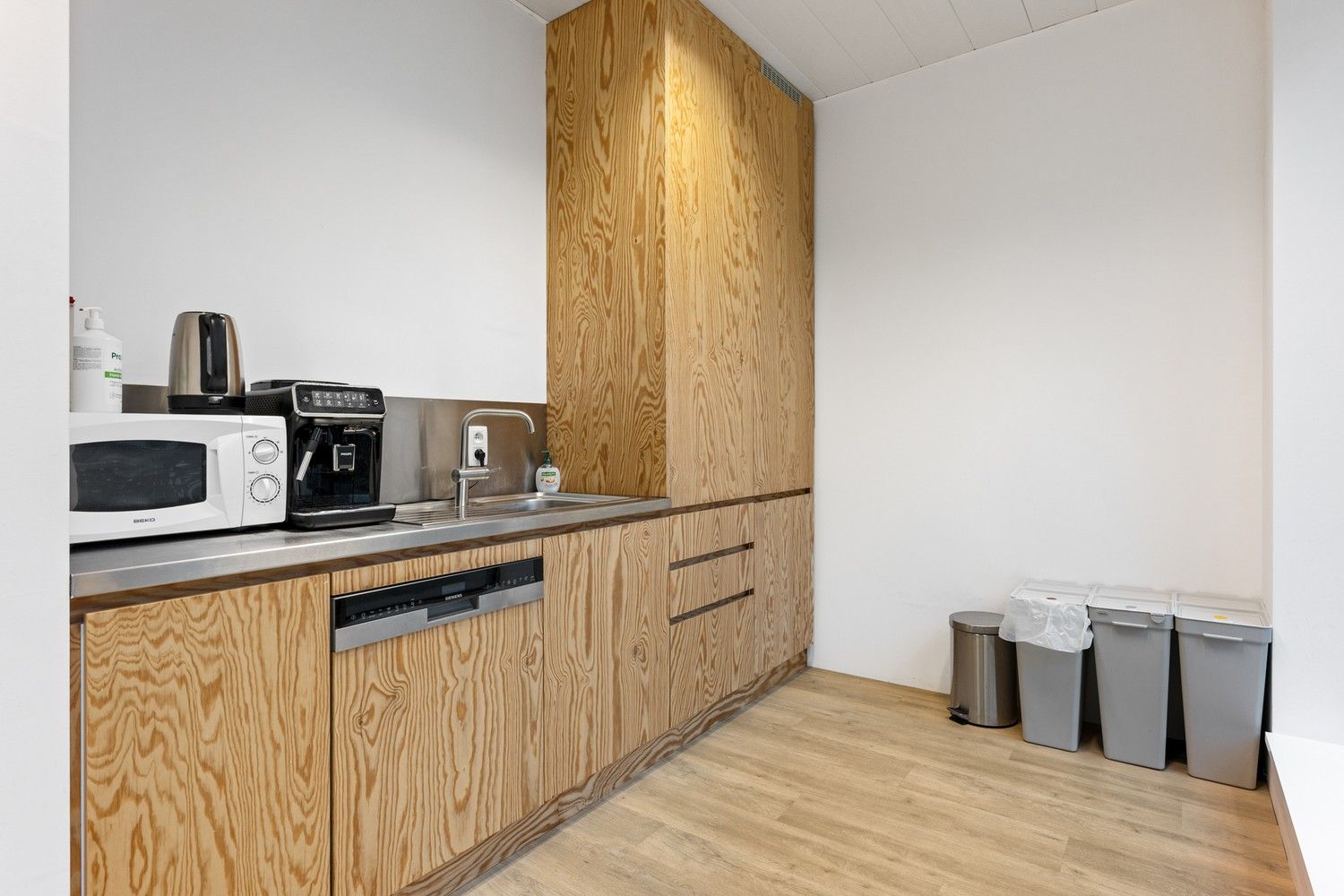 Energiezuinige gelijkvloerse kantoorruimte op AAA-locatie foto 17