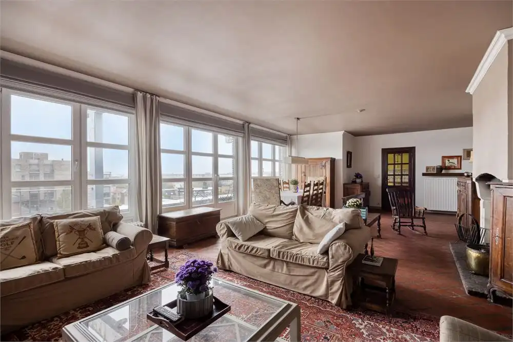 Riant appartement aan de stadsrand foto 12