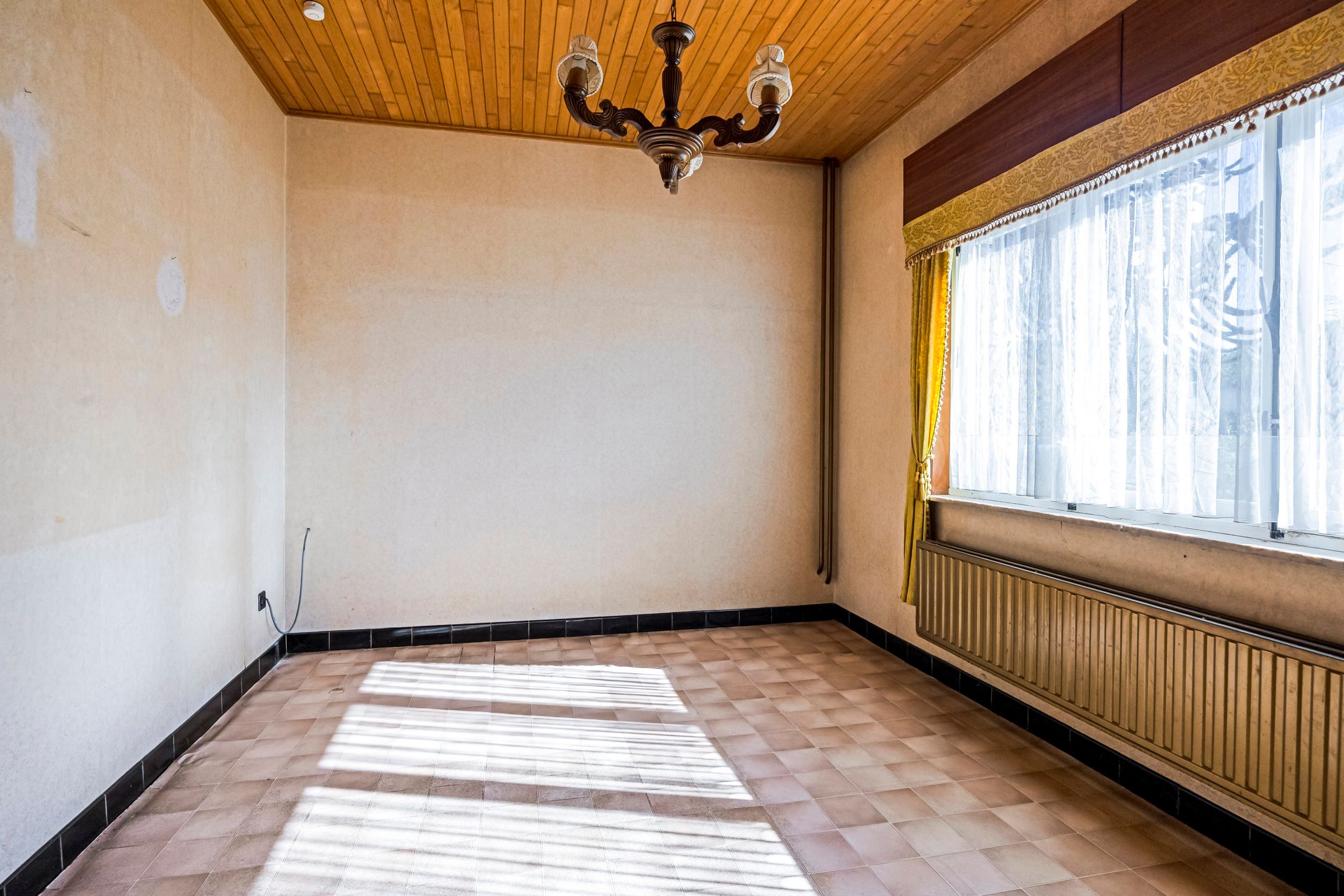 Te renoveren woning op prachtig perceel van 19a54 foto 11