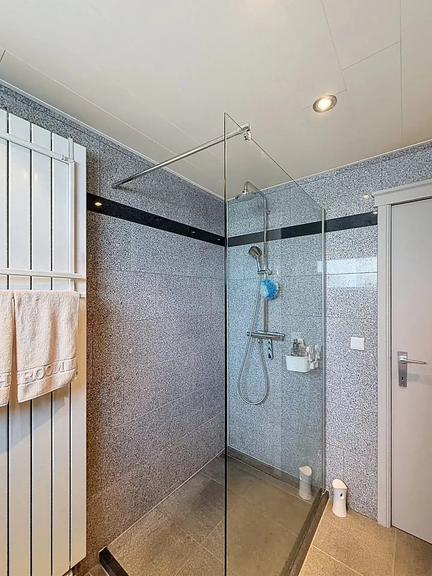 Verzorgde woning met 3 slaapkamers op mooi perceel. foto 19