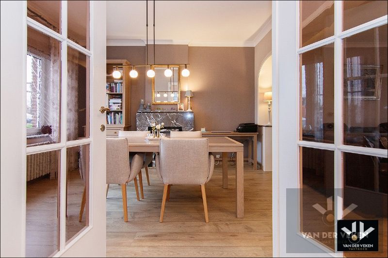 Grotendeels gerenoveerde en instapklare woning met zicht op groen! foto 2