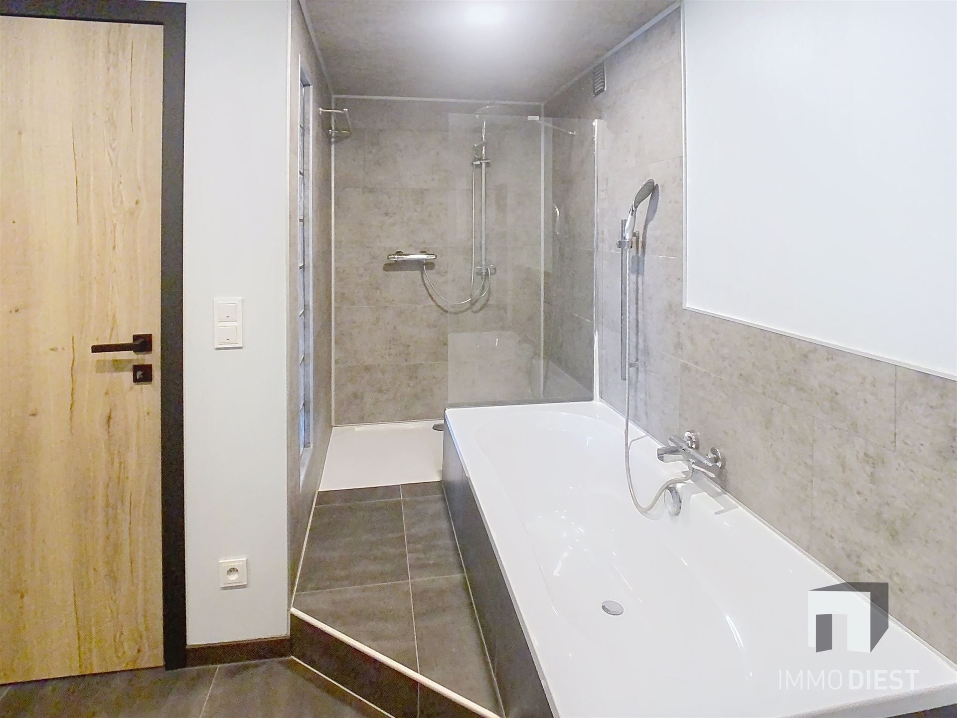 Mooi duplex appartement met groot terras foto 11