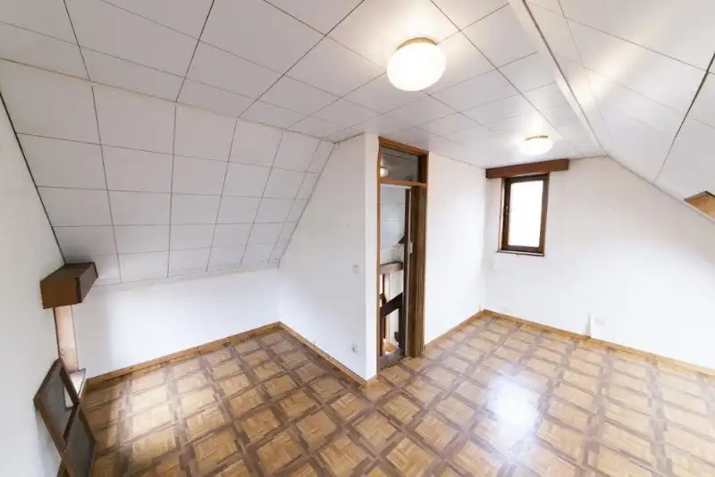 alleenstaande woning in het pittoreske Bekegem foto 20